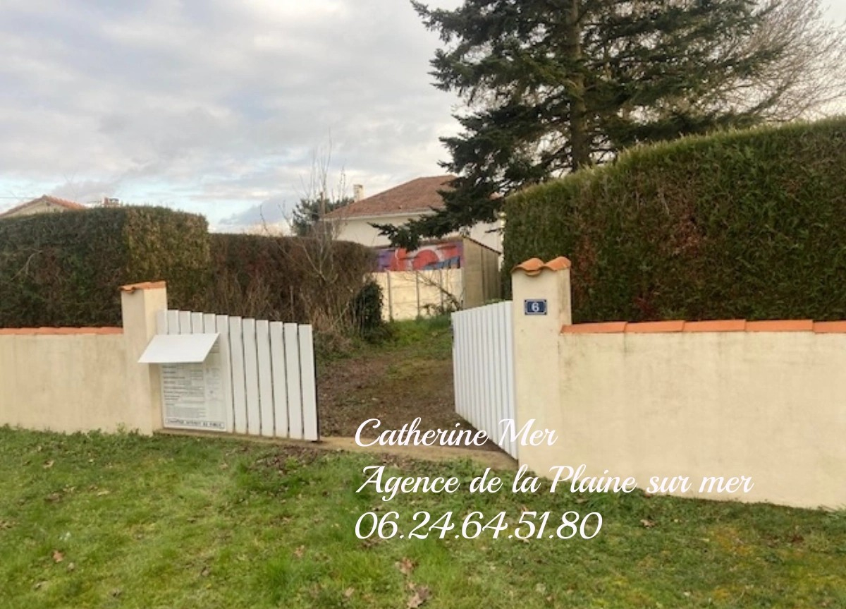 Photo THARON-PLAGE 44730,Terrain constructible, proche mer et commerces. image 1/6