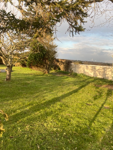 Photo THARON-PLAGE 44730,Terrain constructible, proche mer et commerces. image 3/6