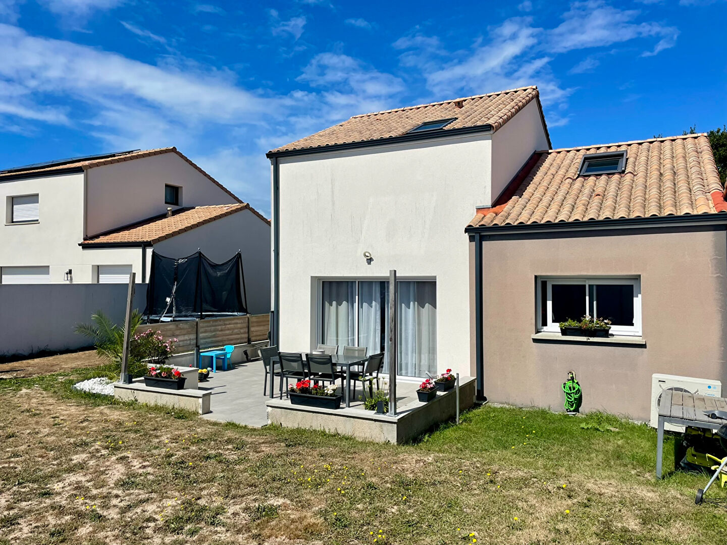 Photo LA PLAINE SUR MER , maison récente image 2/6