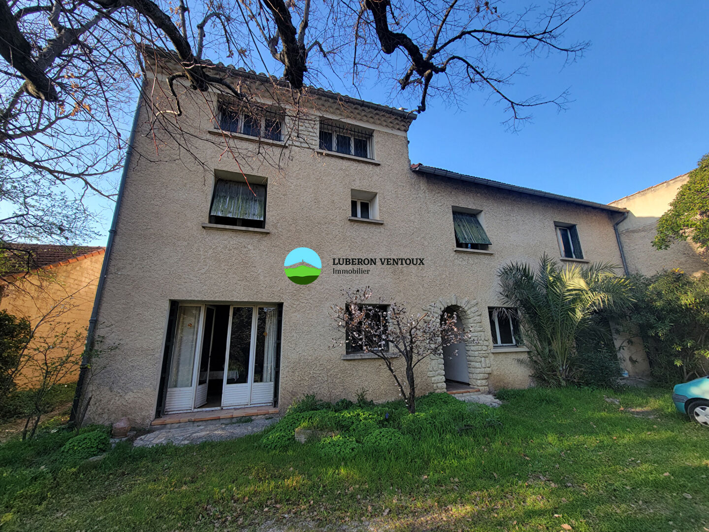 Photo Maison avec garage sur 886 m²  proche du centre image 3/6