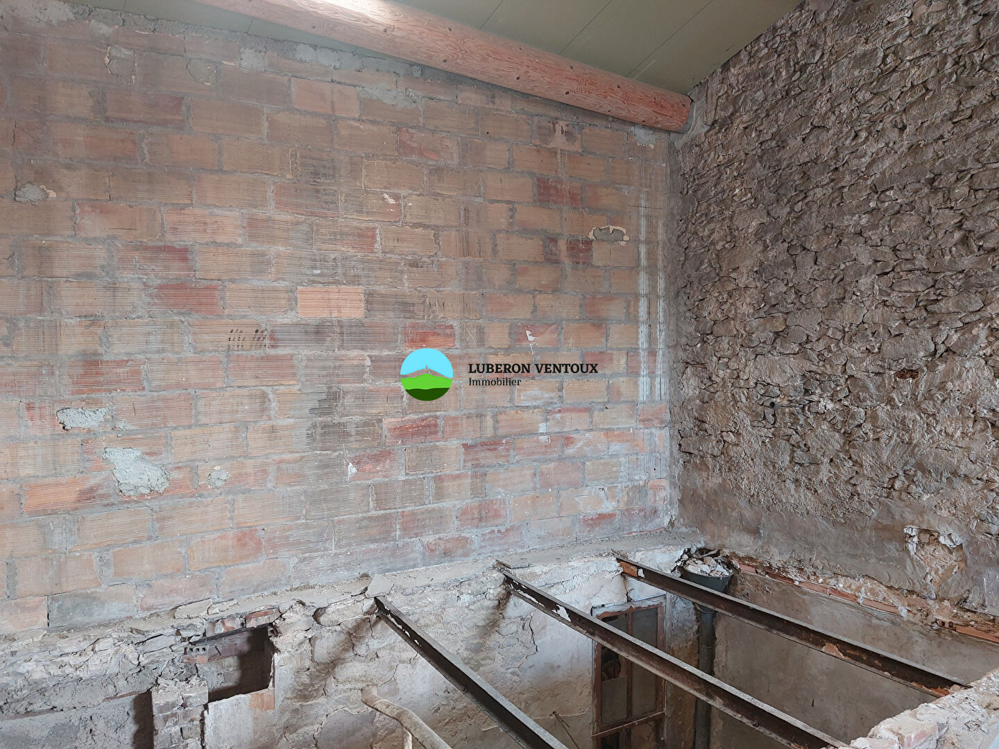 Photo Caromb, immeuble de rapport image 4/6