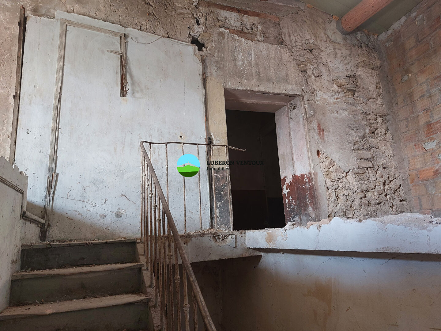 Photo Caromb, immeuble de rapport image 6/6