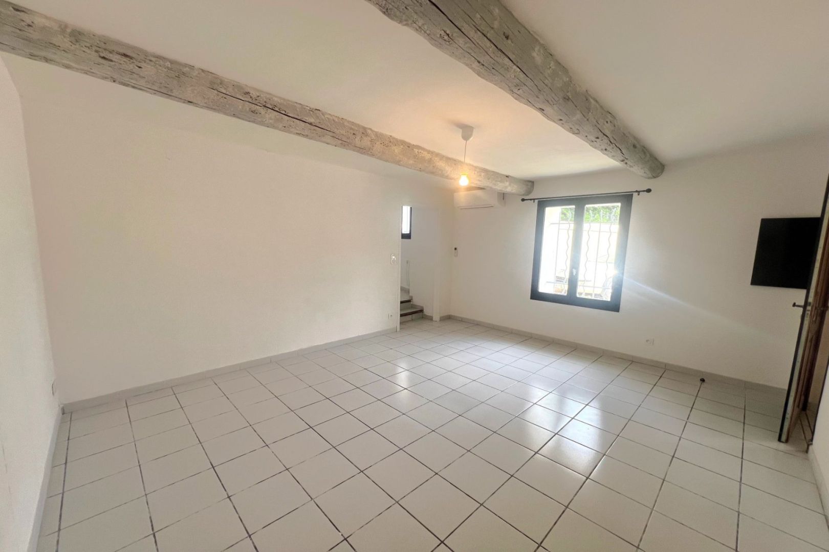 Photo APPARTEMENT 2 CHAMBRES - PARKING - AUBIGNAN image 4/6