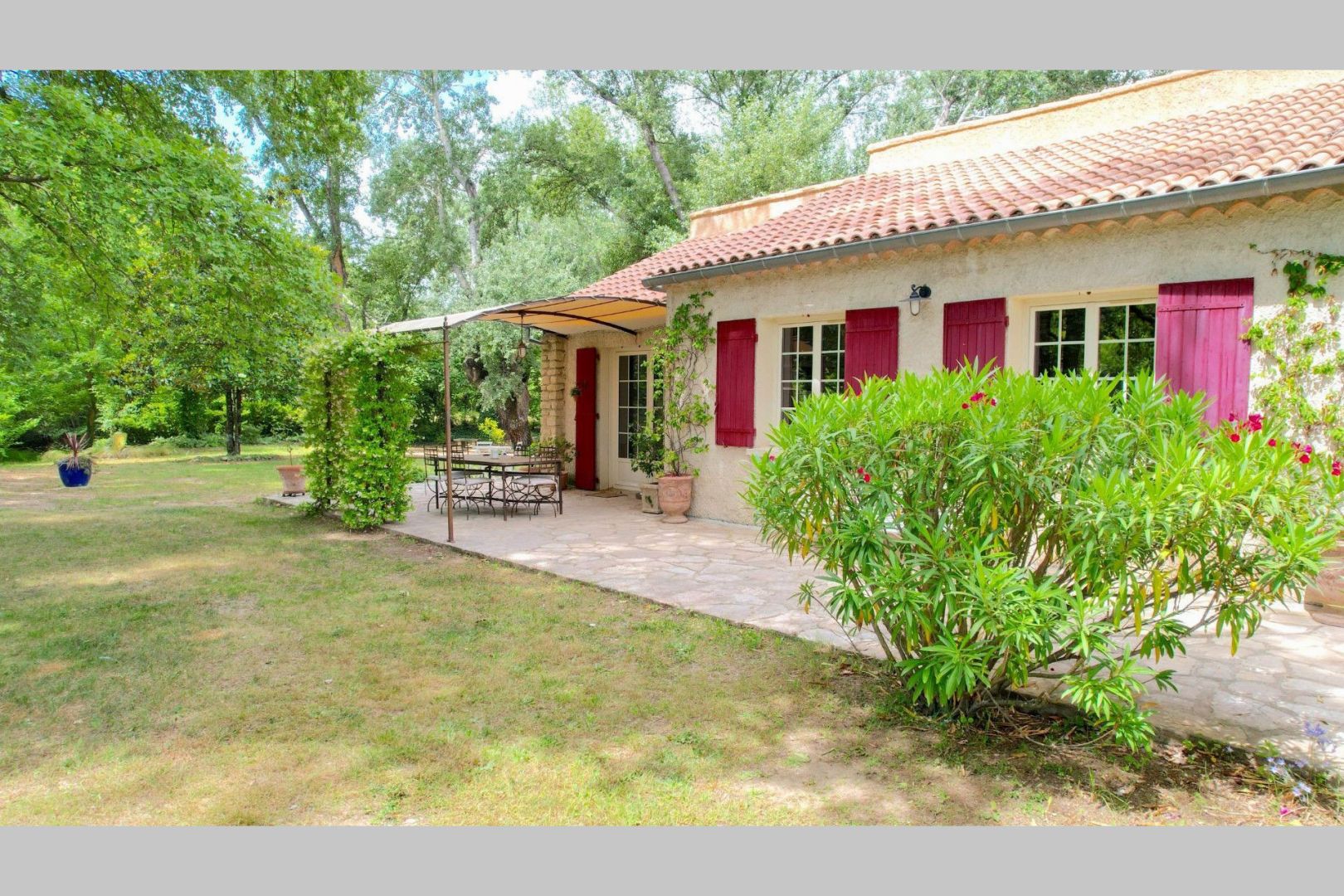 Agence immobilière de LUBERON VENTOUX Immobilier - Pernes-les-Fontaines
