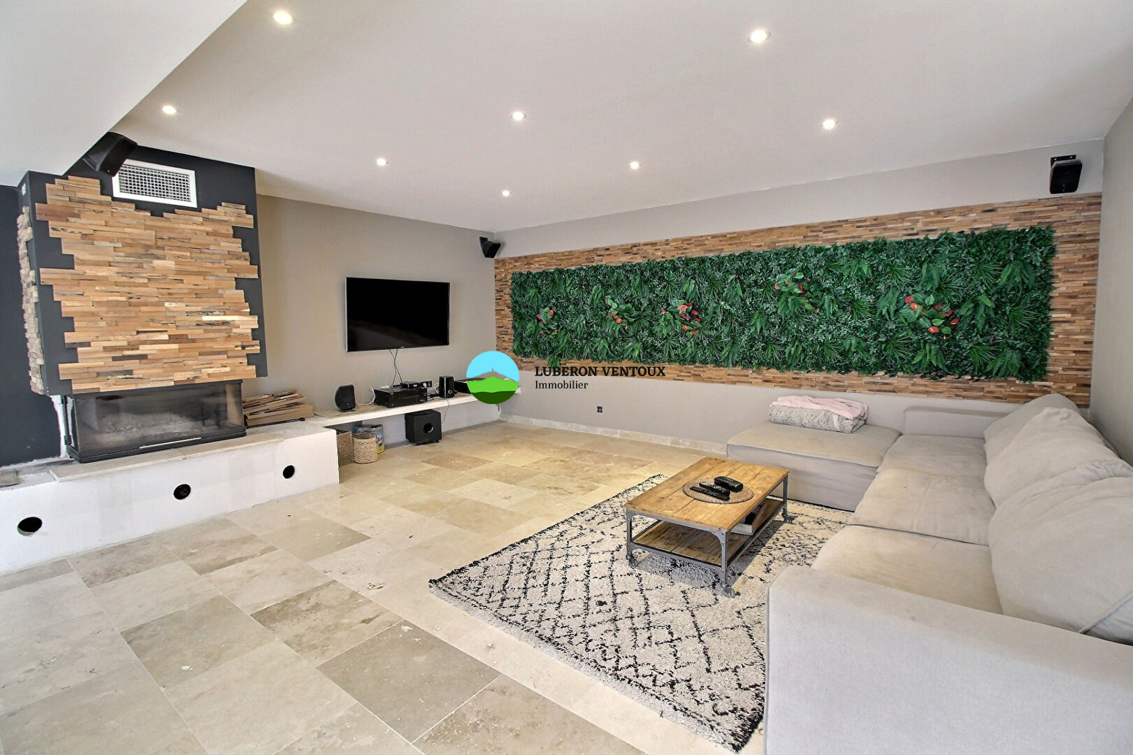 Photo Caromb, grande maison 4 chambres avec garage et piscine image 4/6