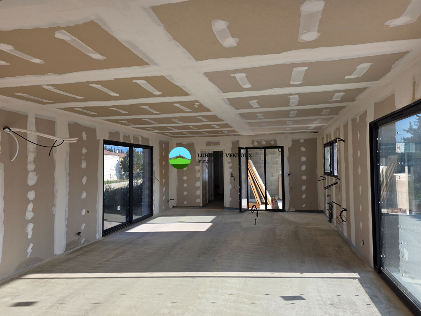 Agence immobilière de LUBERON VENTOUX Immobilier - Aubignan