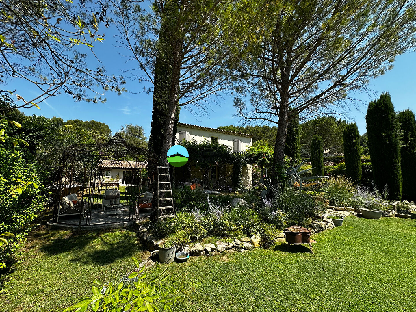 Agence immobilière de LUBERON VENTOUX Immobilier - Pernes-les-Fontaines