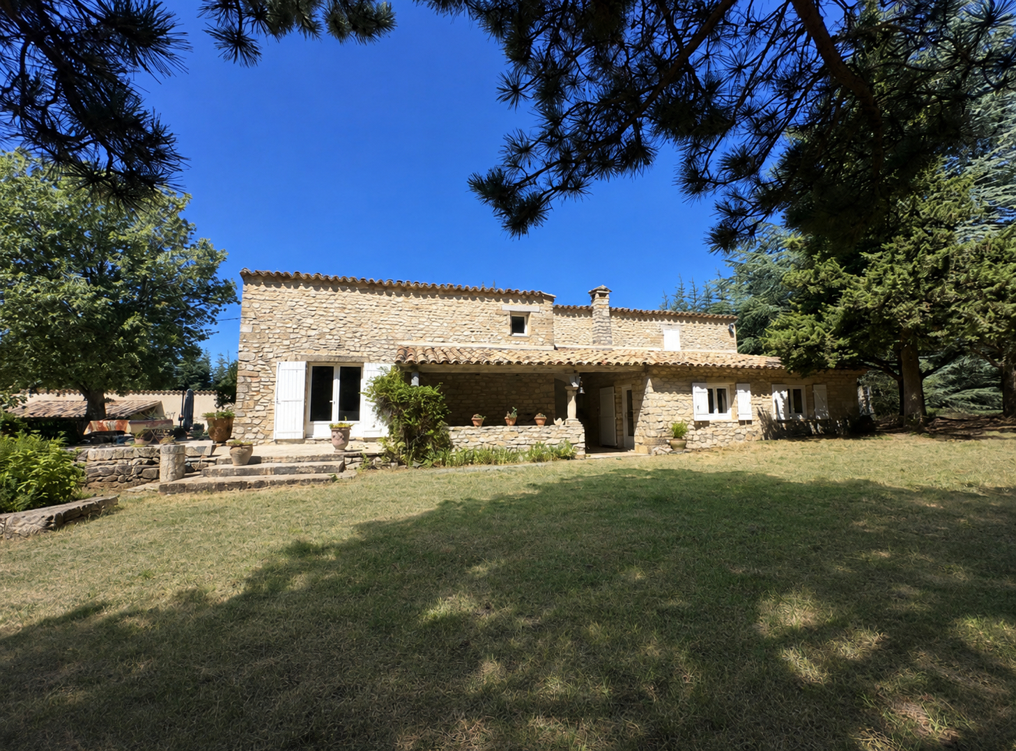 Agence immobilière de LUBERON VENTOUX Immobilier - Pernes-les-Fontaines