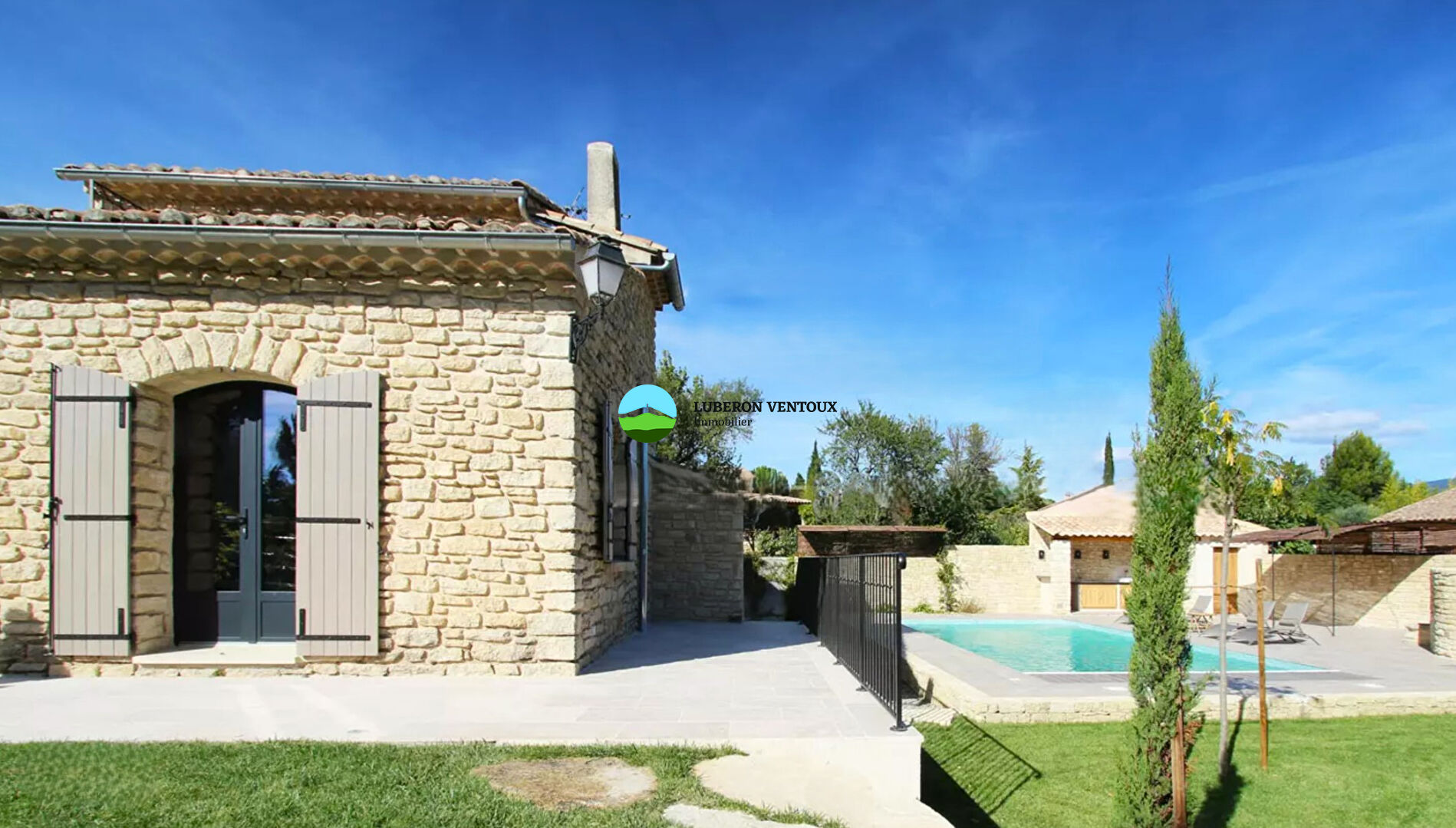 Photo Superbe maison en pierre rénovée avec des prestations haut de gamme. image 2/6