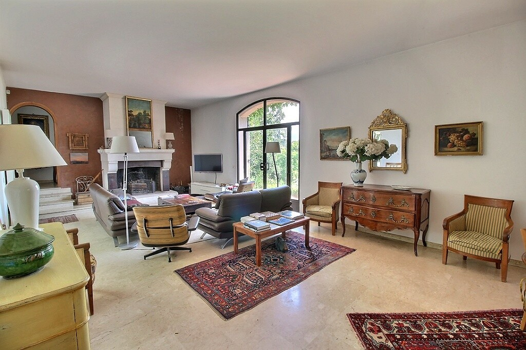 Photo Maison de caractère aux beaux volumes avec vue panoramique au calme image 4/6