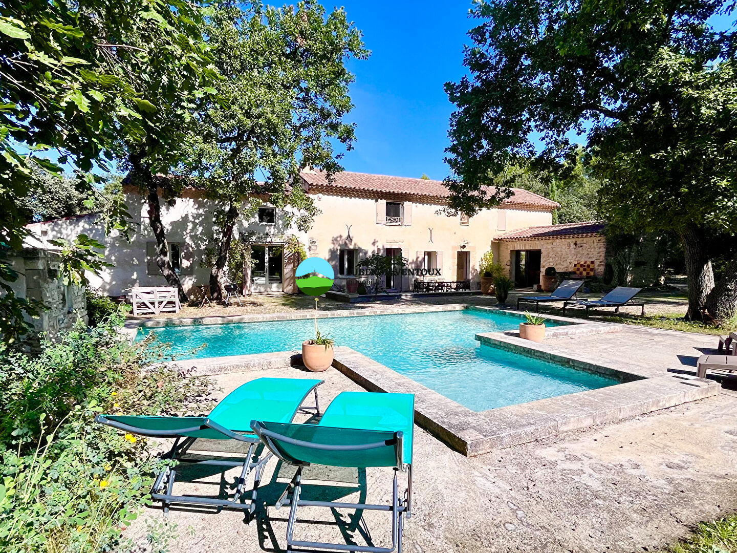 Photo Mas campagne de Saint Didier 234 m² sur 4000 m² de terrain clos avec piscine image 1/6