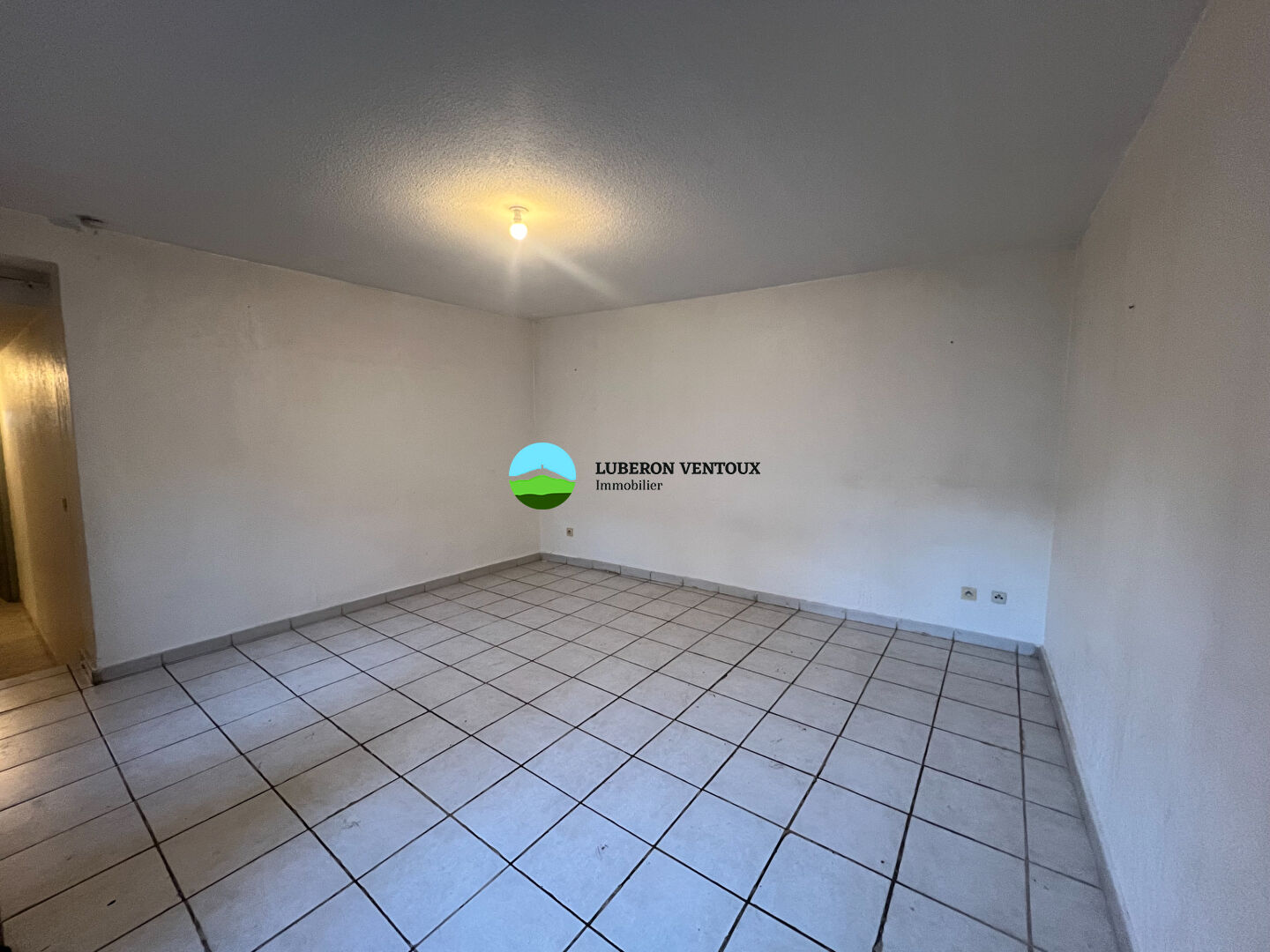 Photo A LOUER APPARTEMENT 2 CHAMBRES SUR CAROMB image 2/6