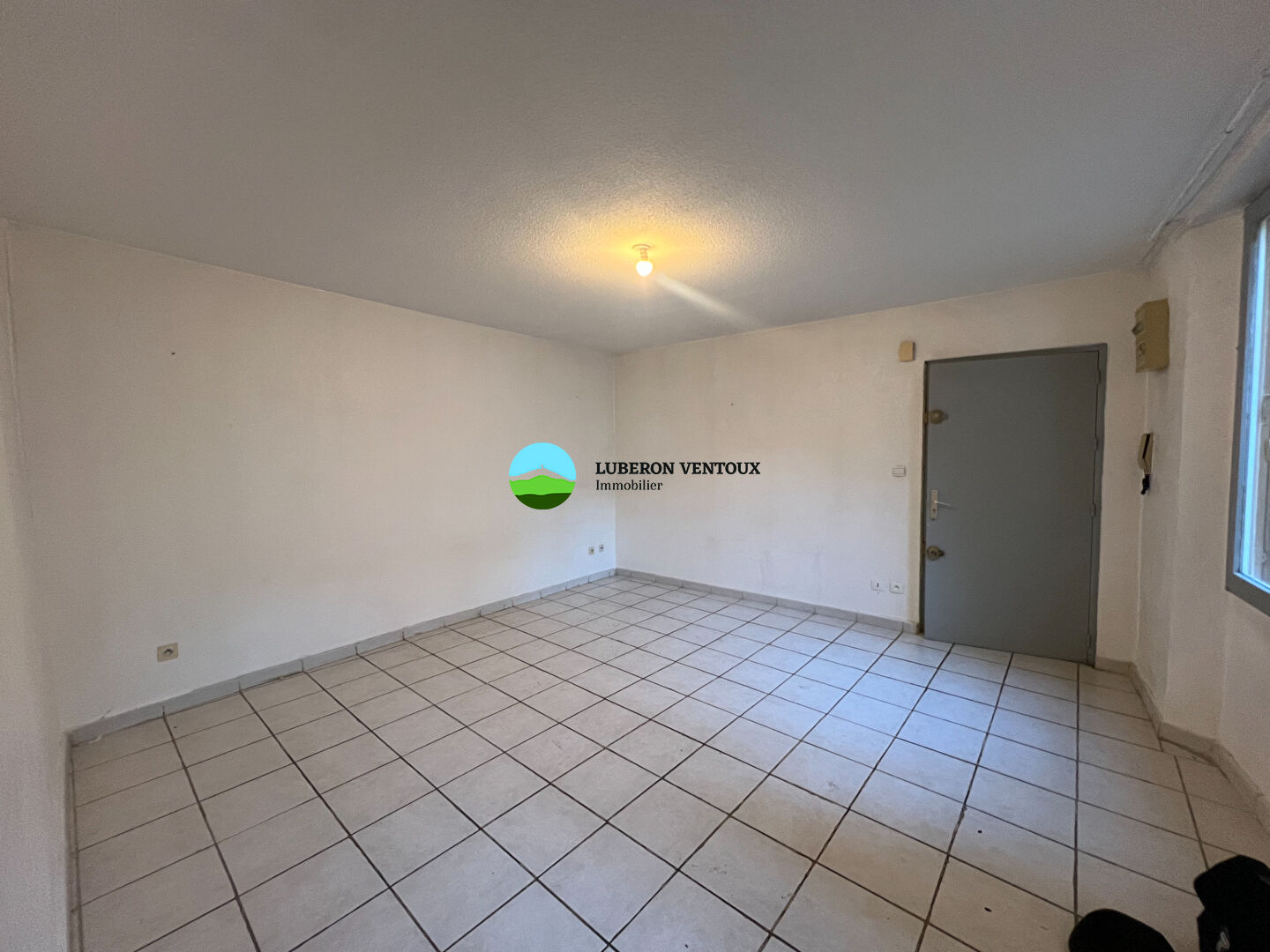 Photo A LOUER APPARTEMENT 2 CHAMBRES SUR CAROMB image 3/6