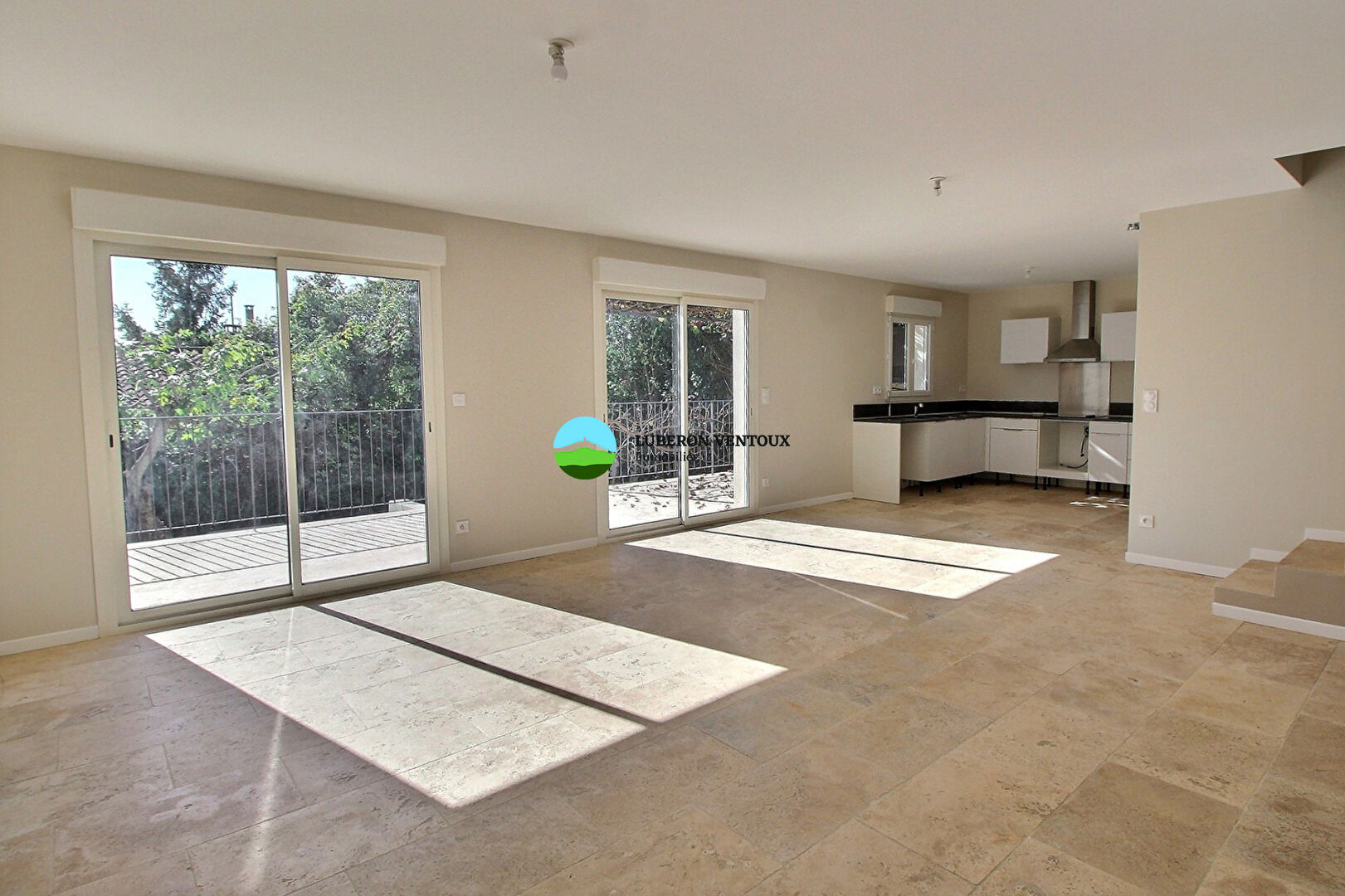 Photo Jolie maison récente à deux pas du centre du village avec jardin et chambre en rdc image 3/6