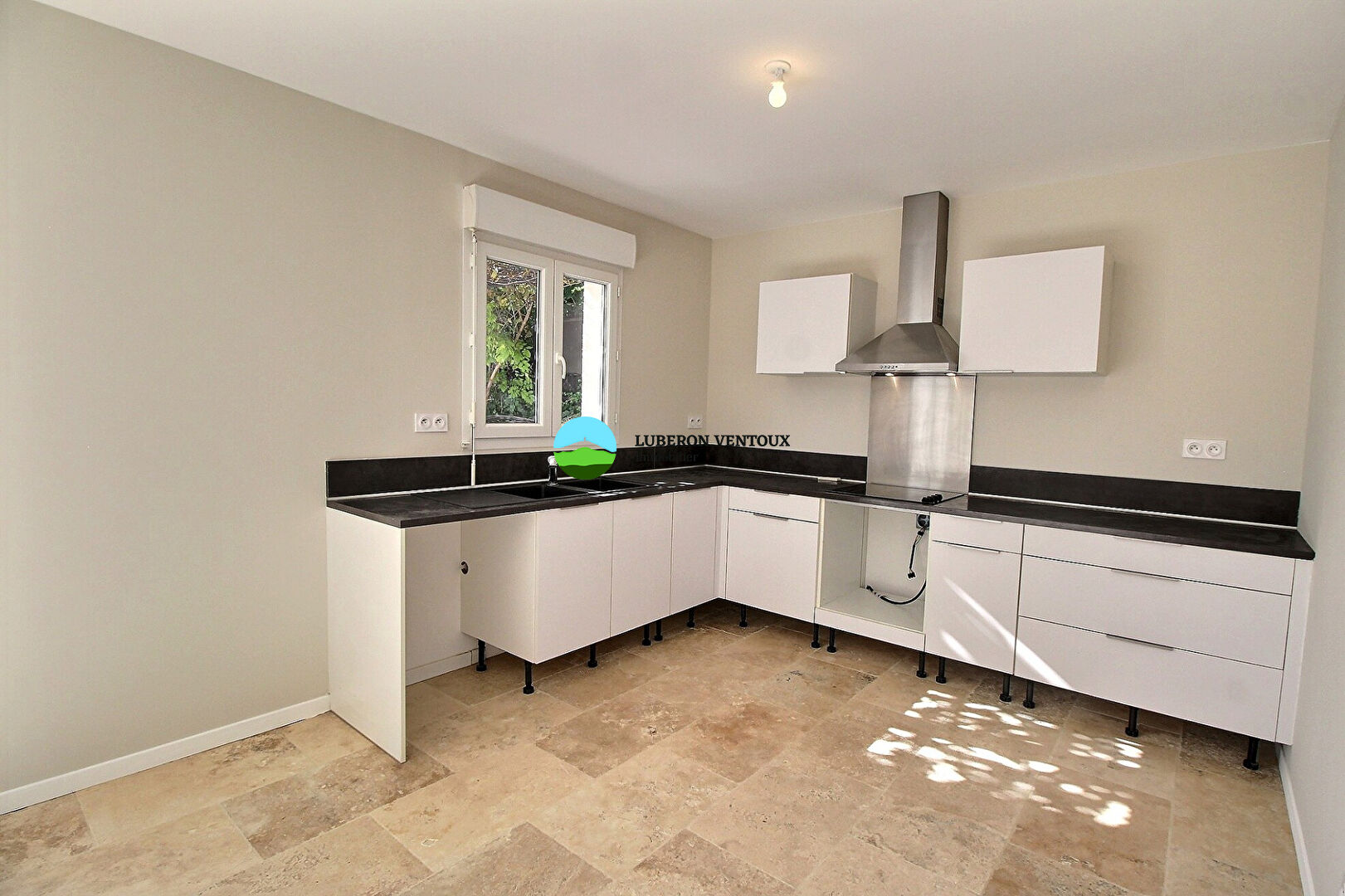 Photo Jolie maison récente à deux pas du centre du village avec jardin et chambre en rdc image 6/6