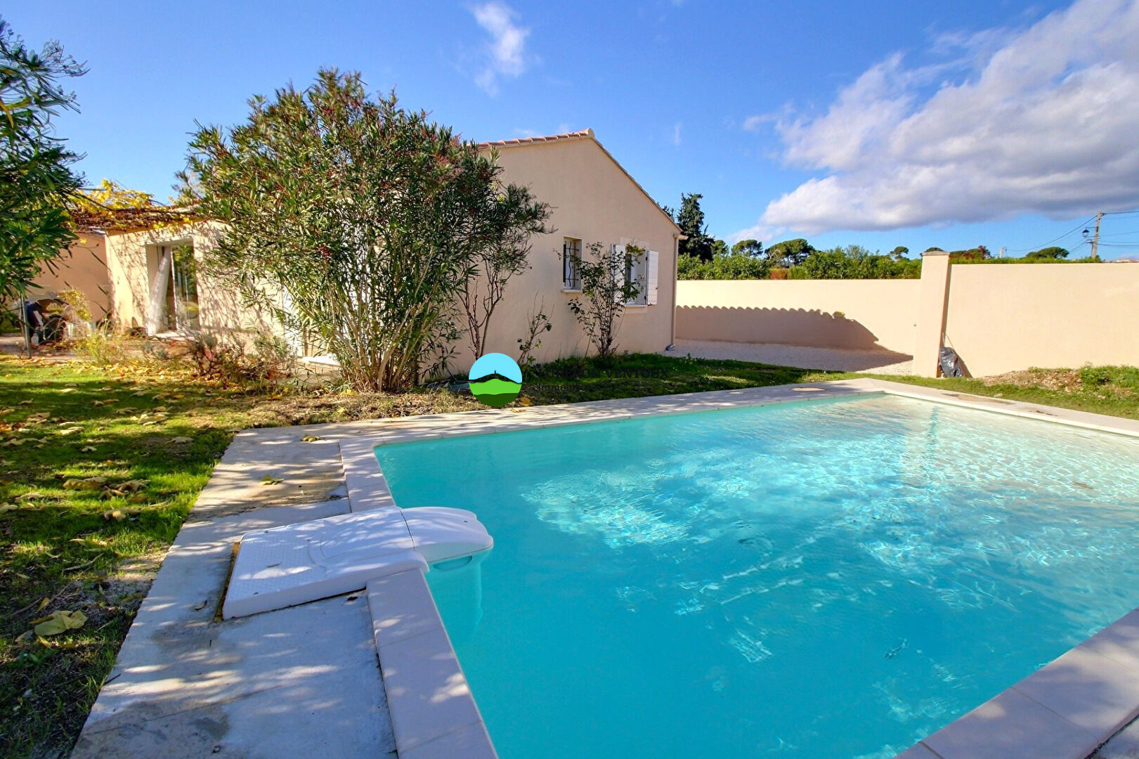 Photo Maison de plain-pieds à Caromb image 2/6