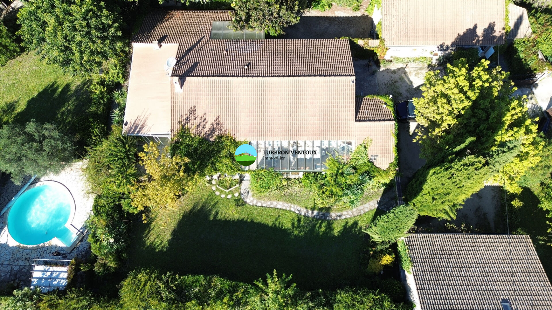 Maison avec dépendance et Garage en campagne de Velleron