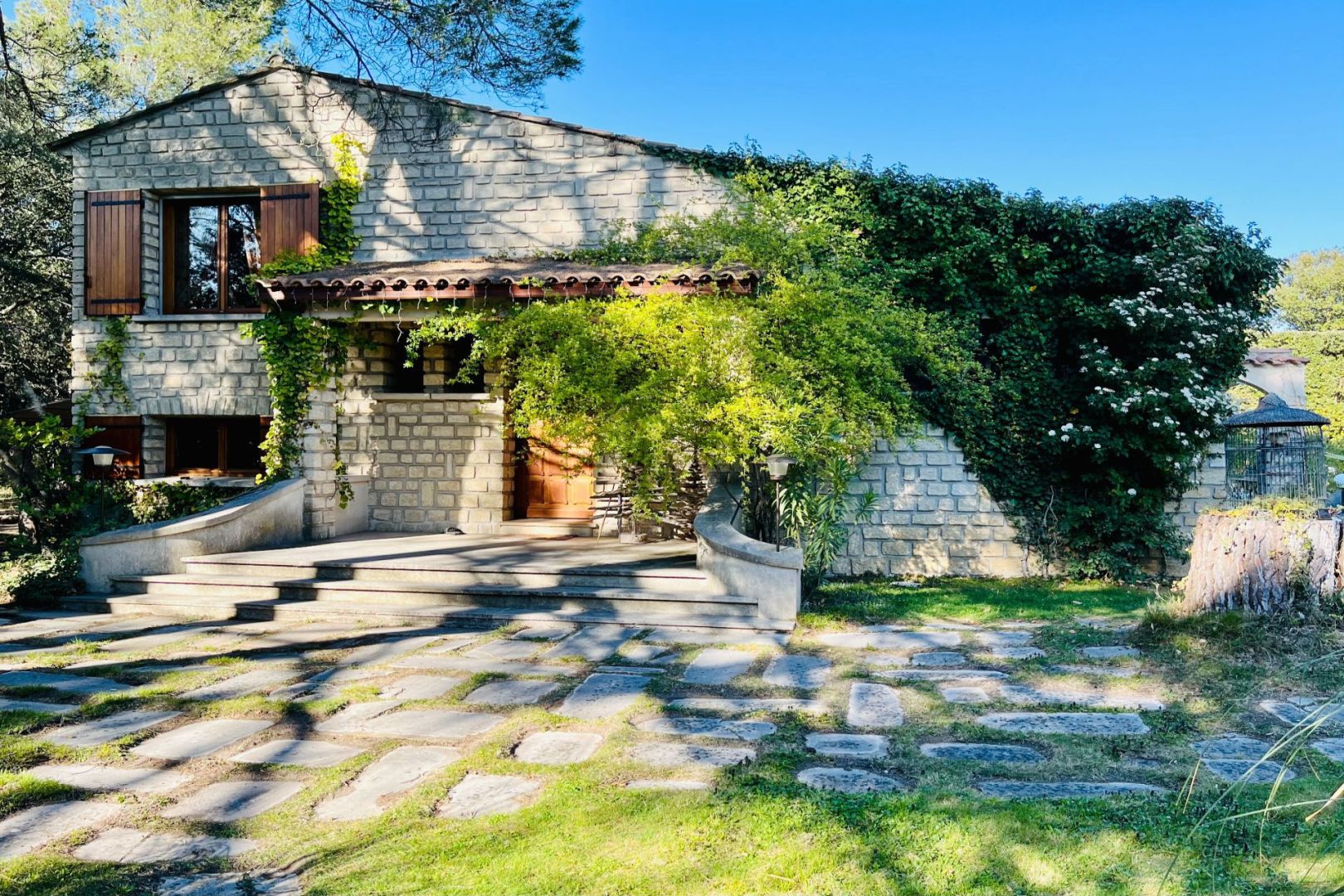 Agence immobilière de LUBERON VENTOUX Immobilier - Saint-Didier