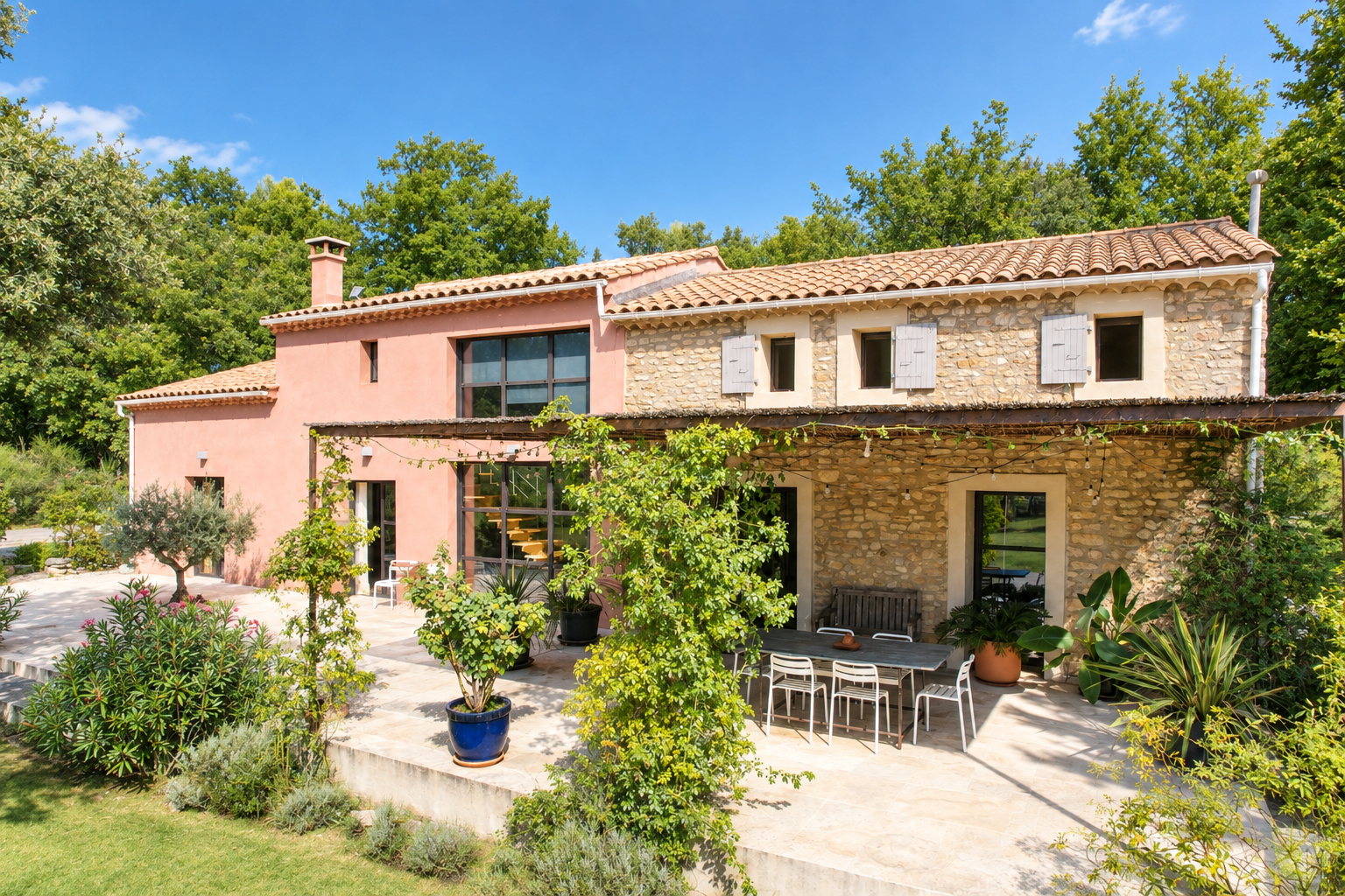 Agence immobilière de LUBERON VENTOUX Immobilier - Caromb