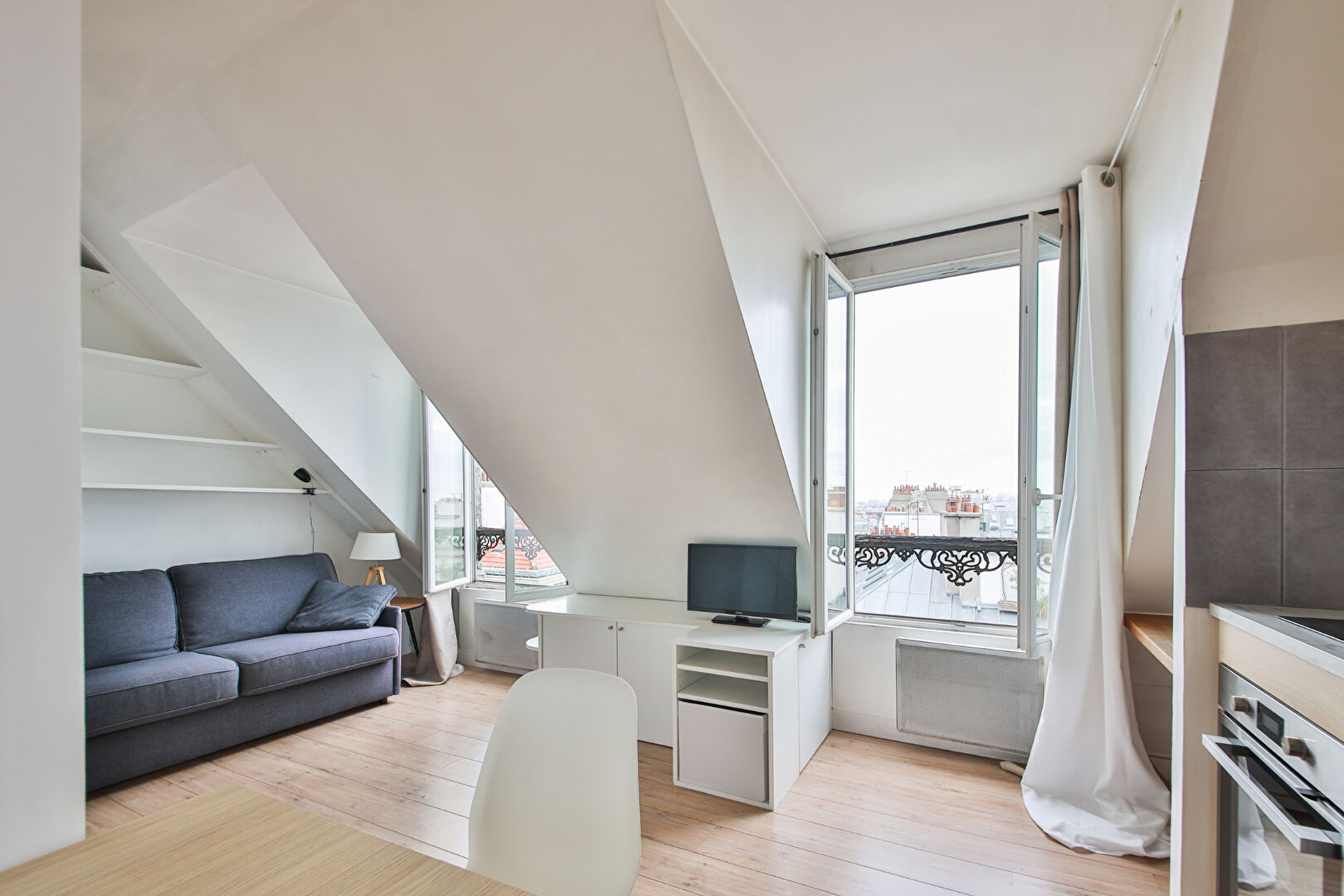 Appartement 1 pièce 14 m² · à Paris · 13,7 m² · 199 000 €