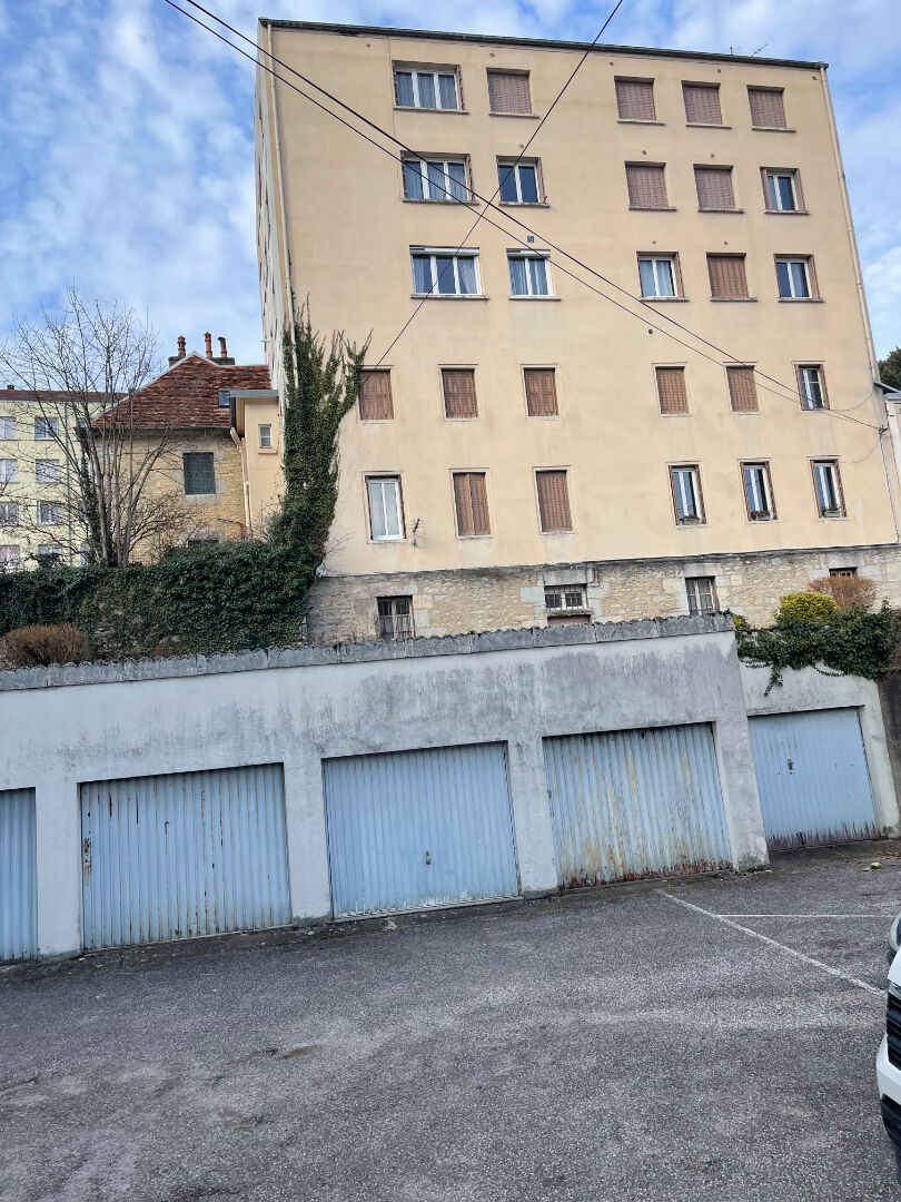 Parking / box Besancon