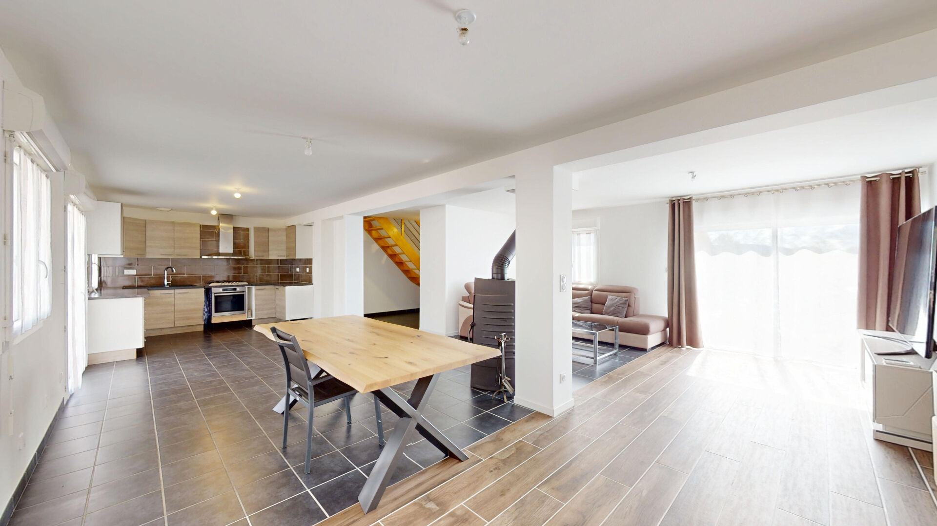 Photo Maison Amagney 6 pièce(s) 147 m2 image 3/6