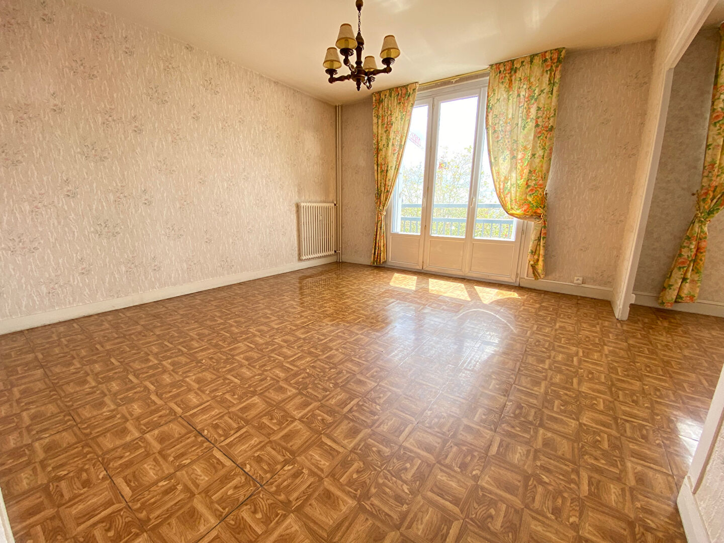 Photo NANTES - ROND POINT DE RENNES image 2/6