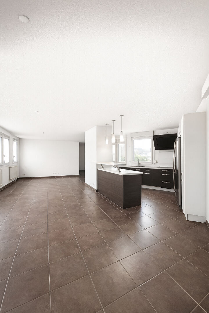 Photo LONGEVILLE LES METZ: Splendide F5 avec terrasse vue Cathédrale image 1/6