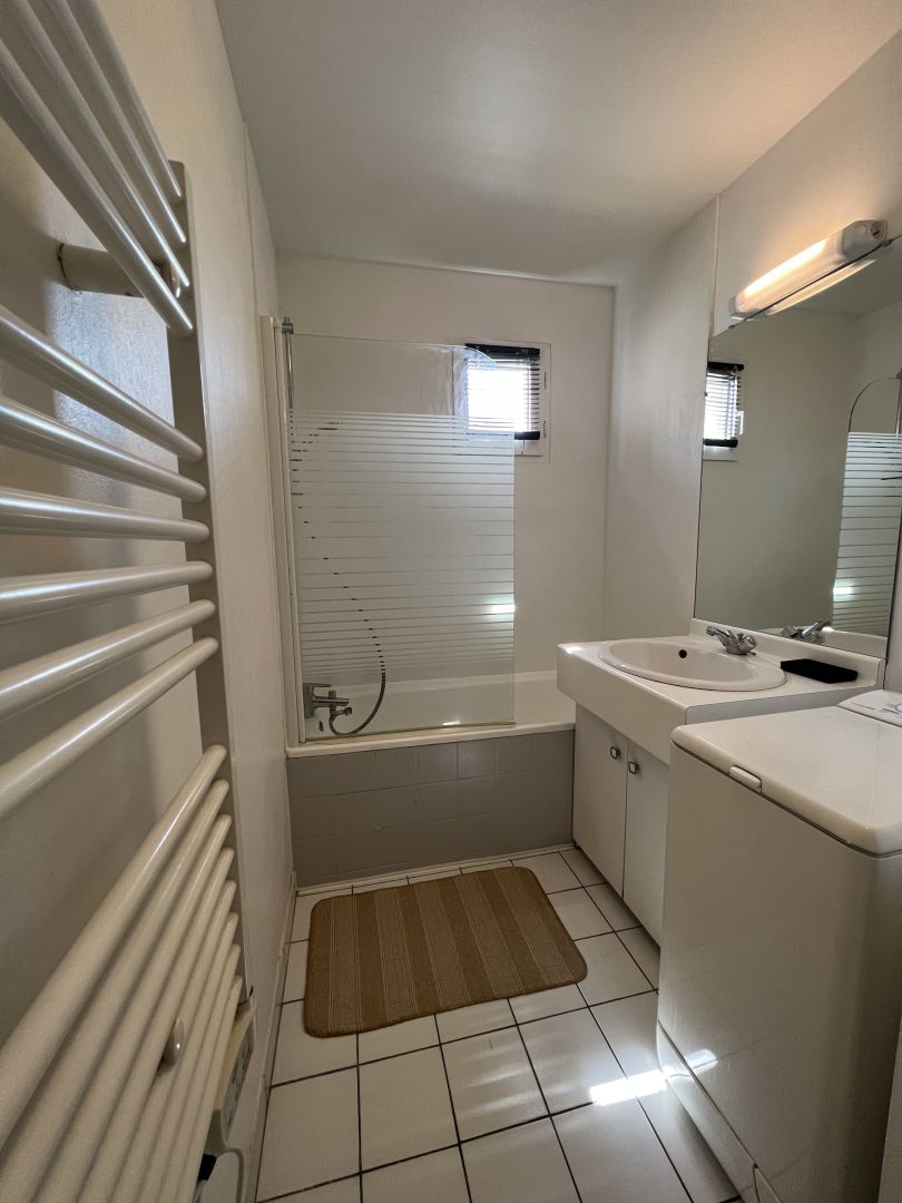 Photo METZ GARE : F2 meublé avec garage et balcon image 6/6