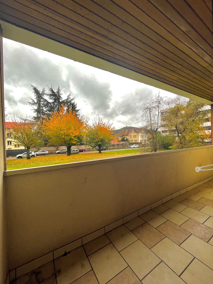 Appartement 4 pièces balcon et cave