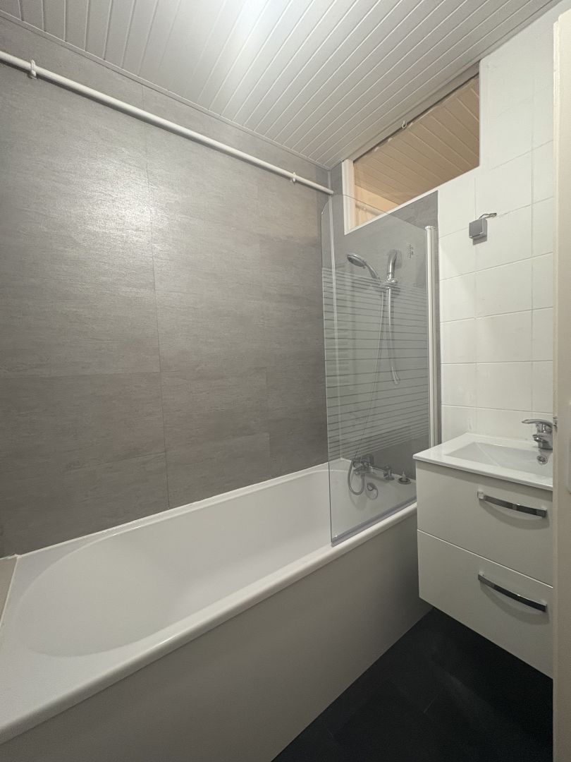 Photo METZ SABLON : f3 55m2 avec cave + balcon image 6/6