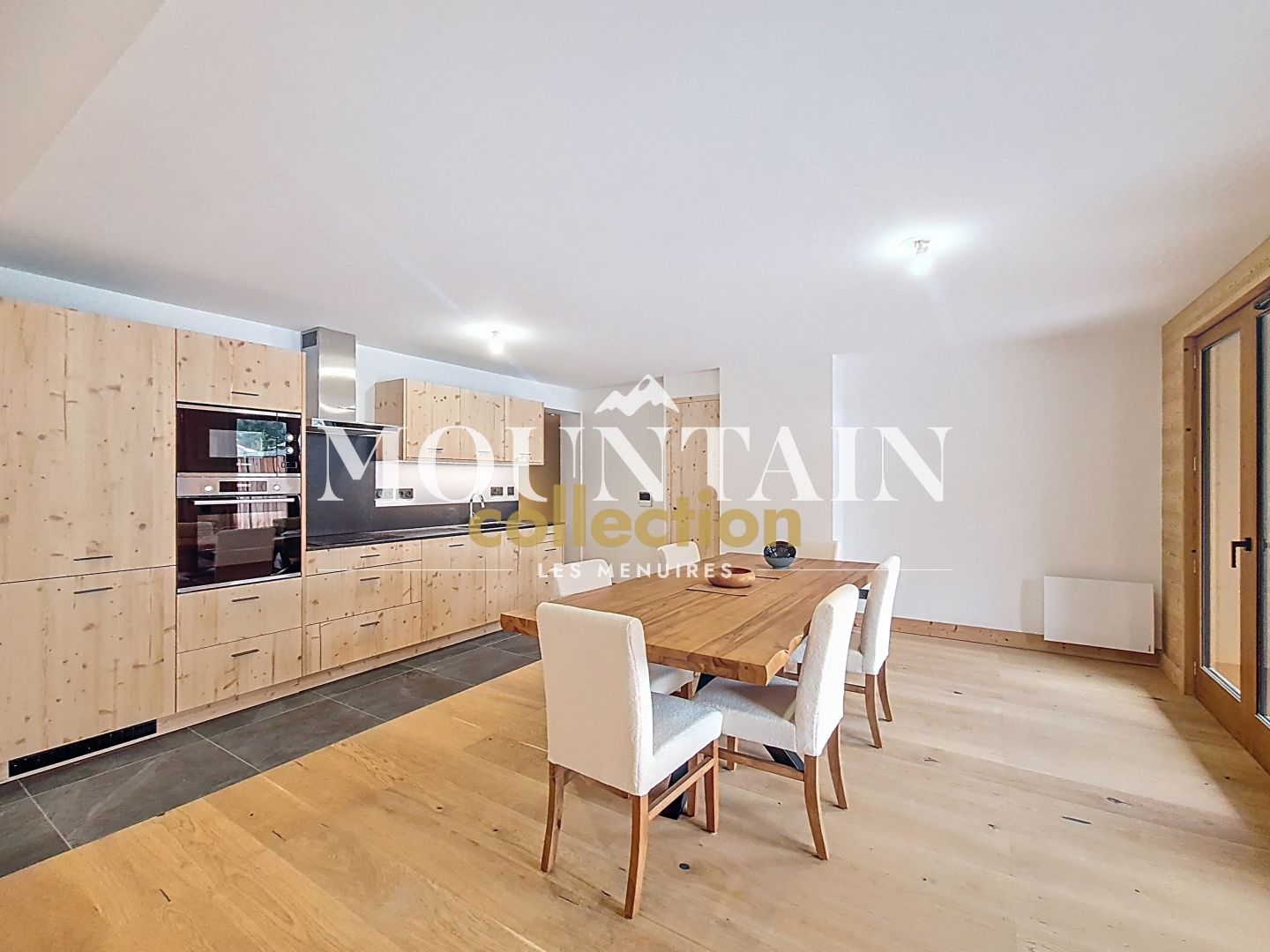 Photo Appartement de 4 pièces, de 130,78m², Le Bettex, Les Menuires image 3/6