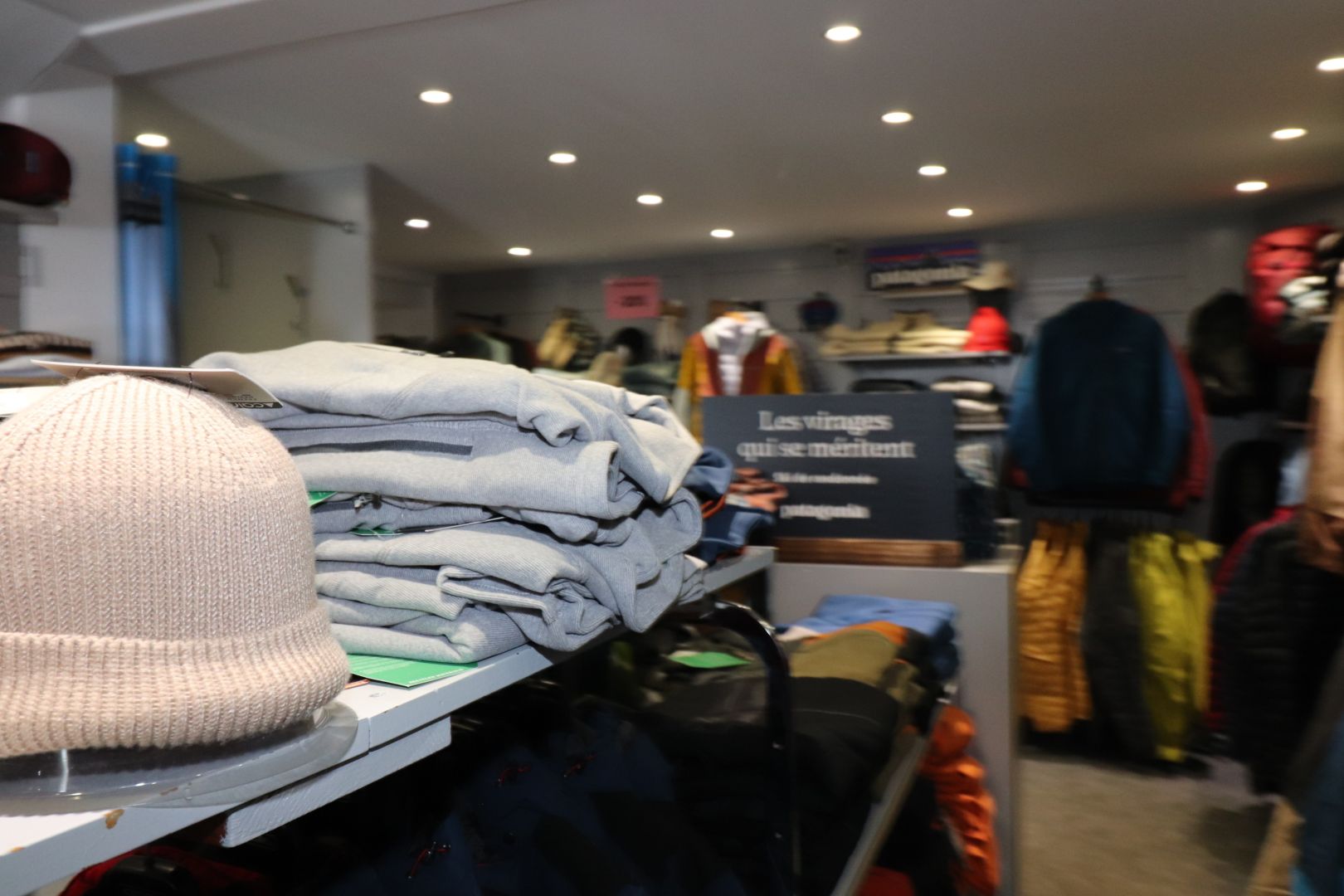 Photo Fonds de commerce de 150 m² + réserve de 100 m²  - Emplacement excellent image 4/6