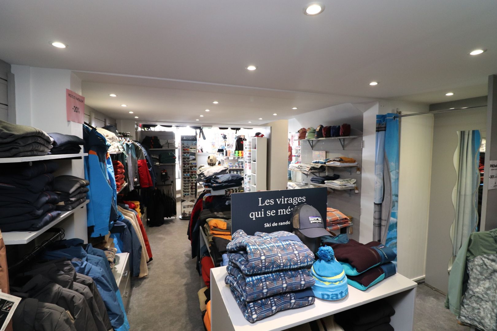 Photo Fonds de commerce de 150 m² + réserve de 100 m²  - Emplacement excellent image 5/6