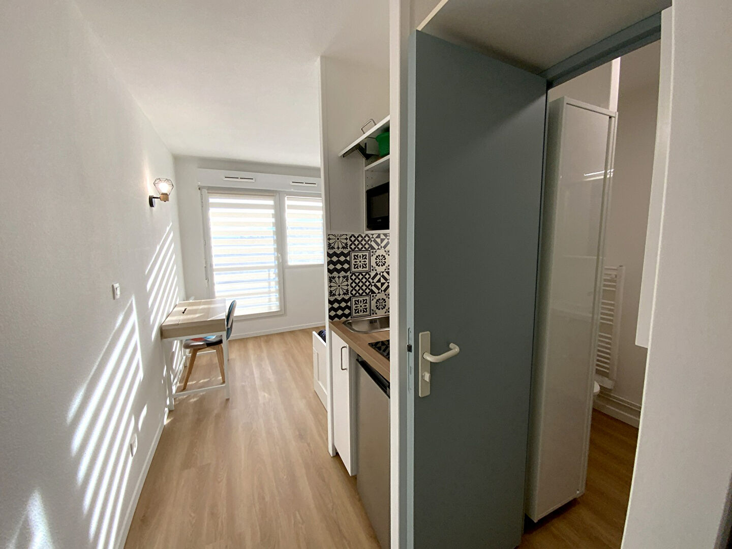 Photo Studio avec Balcon de 17,50 m2 Bron 69500 image 2/6