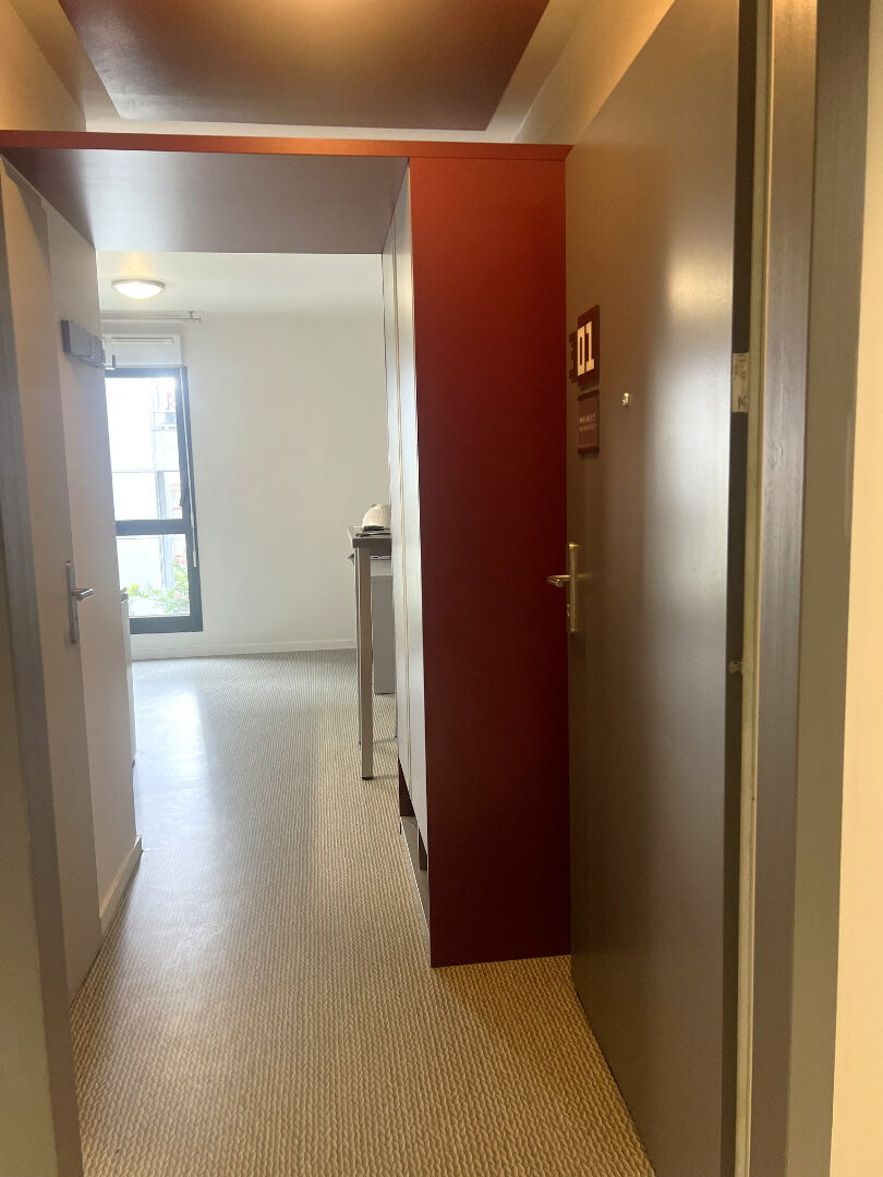 Photo T1 meublé 20 m² 92700 Colombes image 4/6