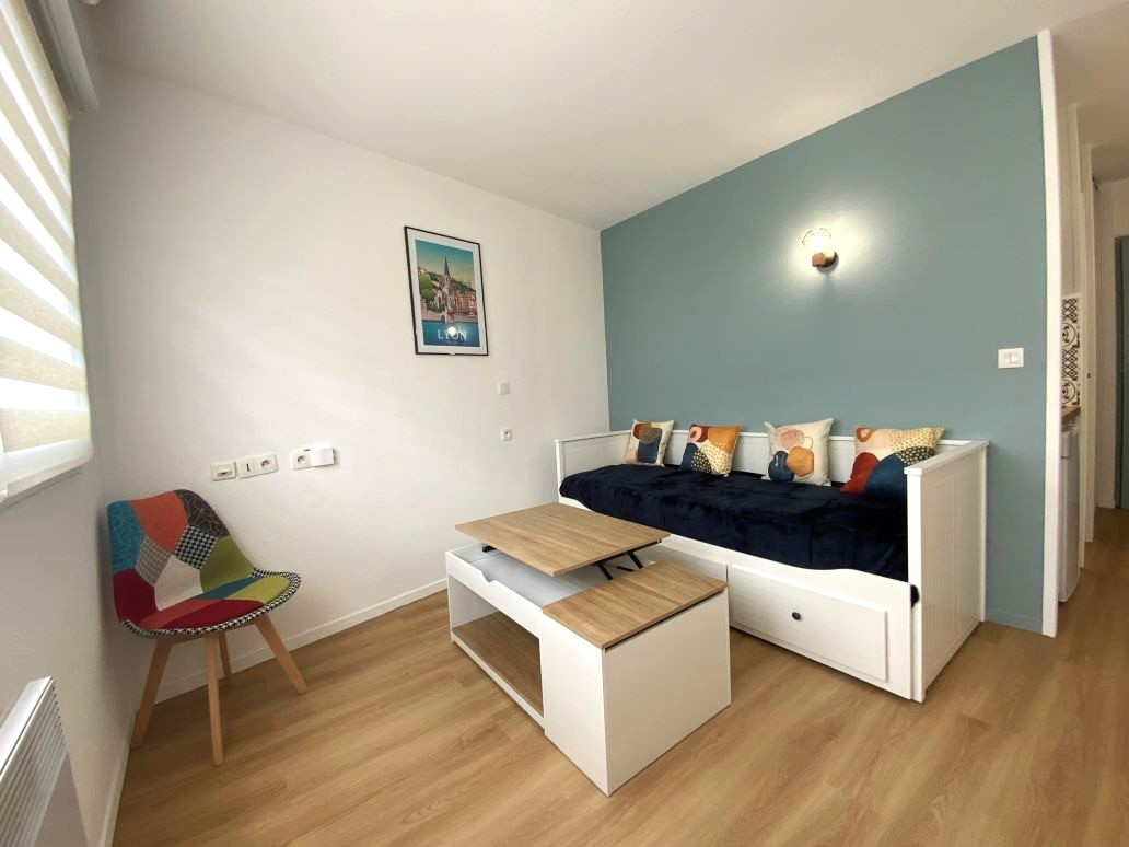 Photo Studio de 18.09 m² Balcon  Bron 69500 image 5/6