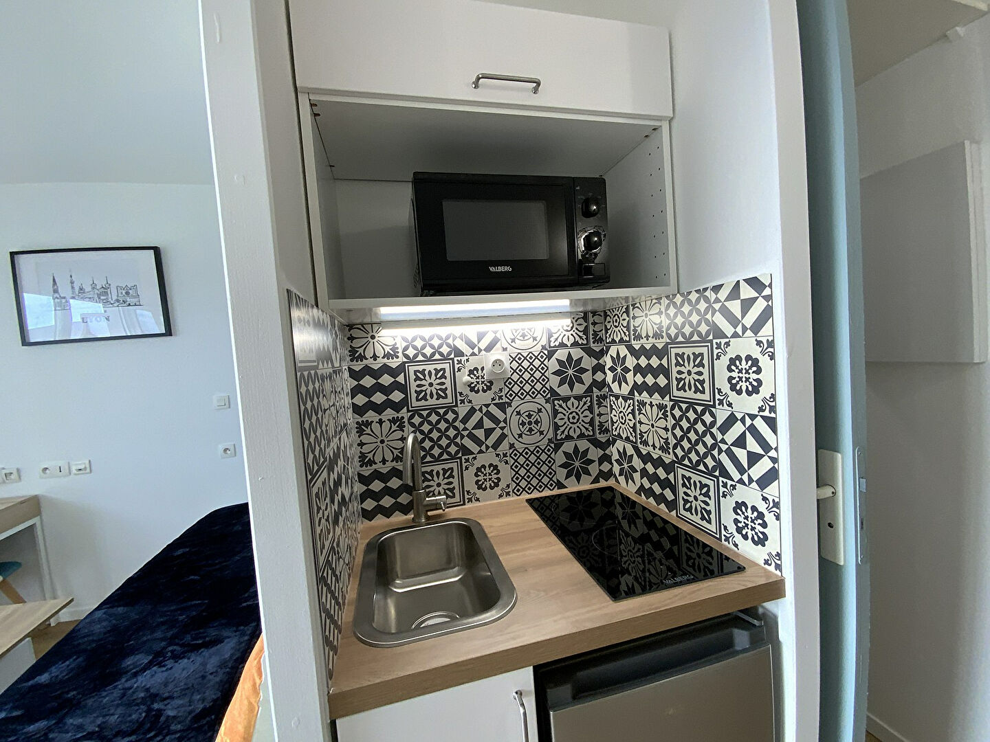 Photo Studio de 18.09 m² Balcon  Bron 69500 image 5/6