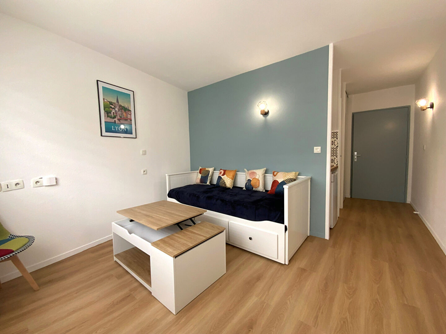 Photo Studio de 18.09 m² Balcon  Bron 69500 image 6/6