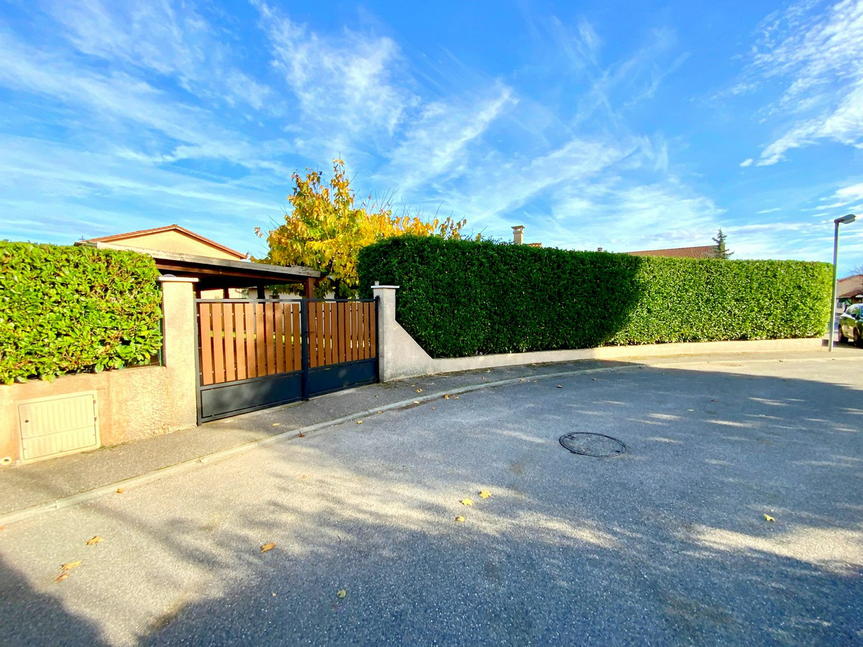 Maison 112.38 m² Mions 69780 5 pièces(s)