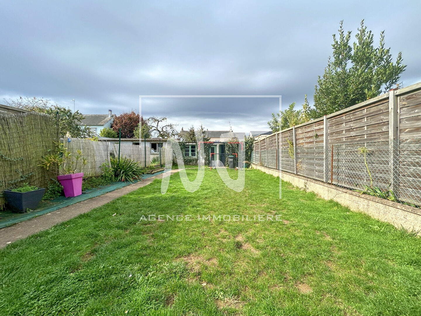 Maison lumineuse 3 chambres avec jardin et dépendances - 80 m²