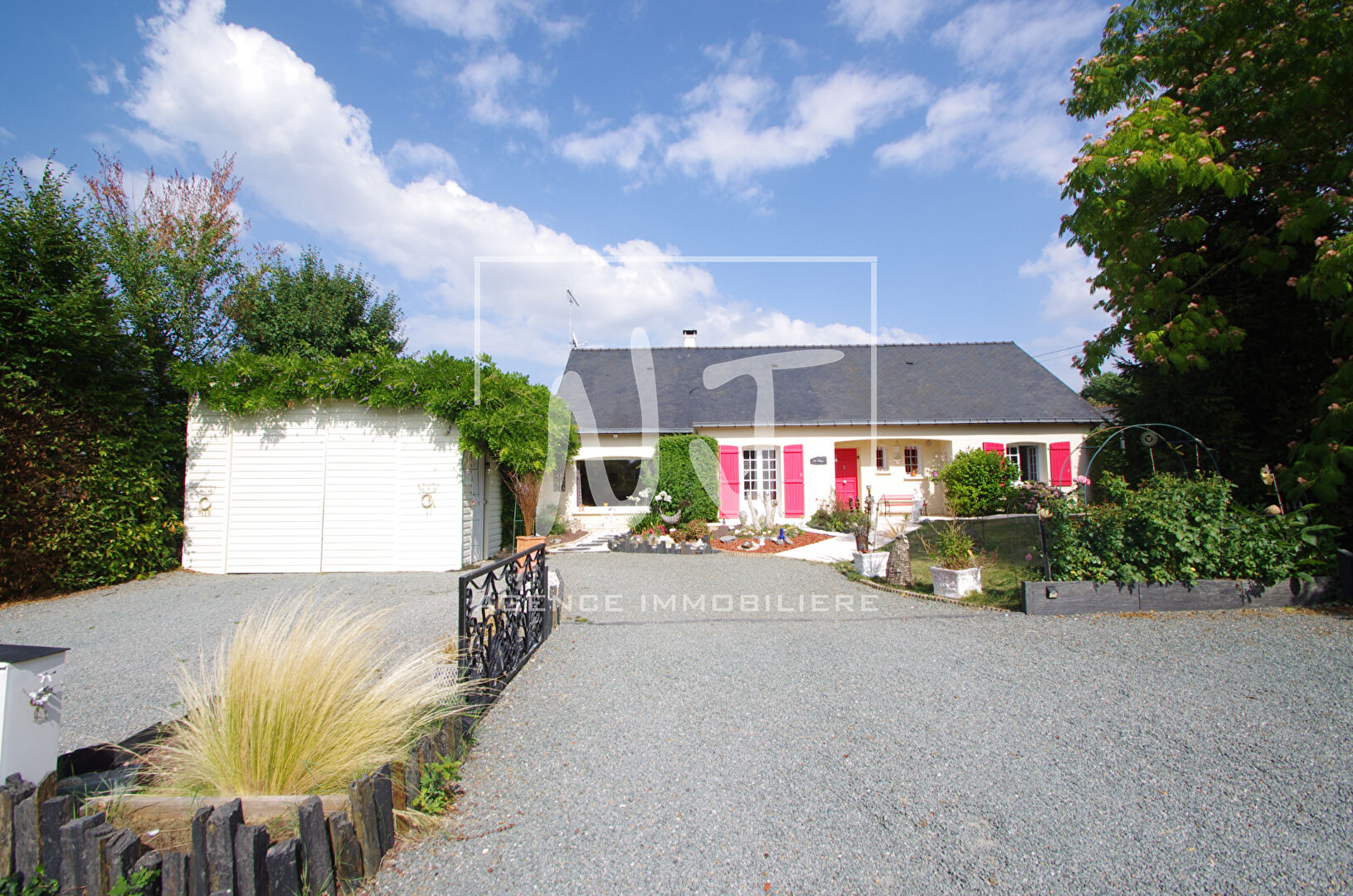 Maison Feneu 3 chambres - jardin - garage  pour camping car