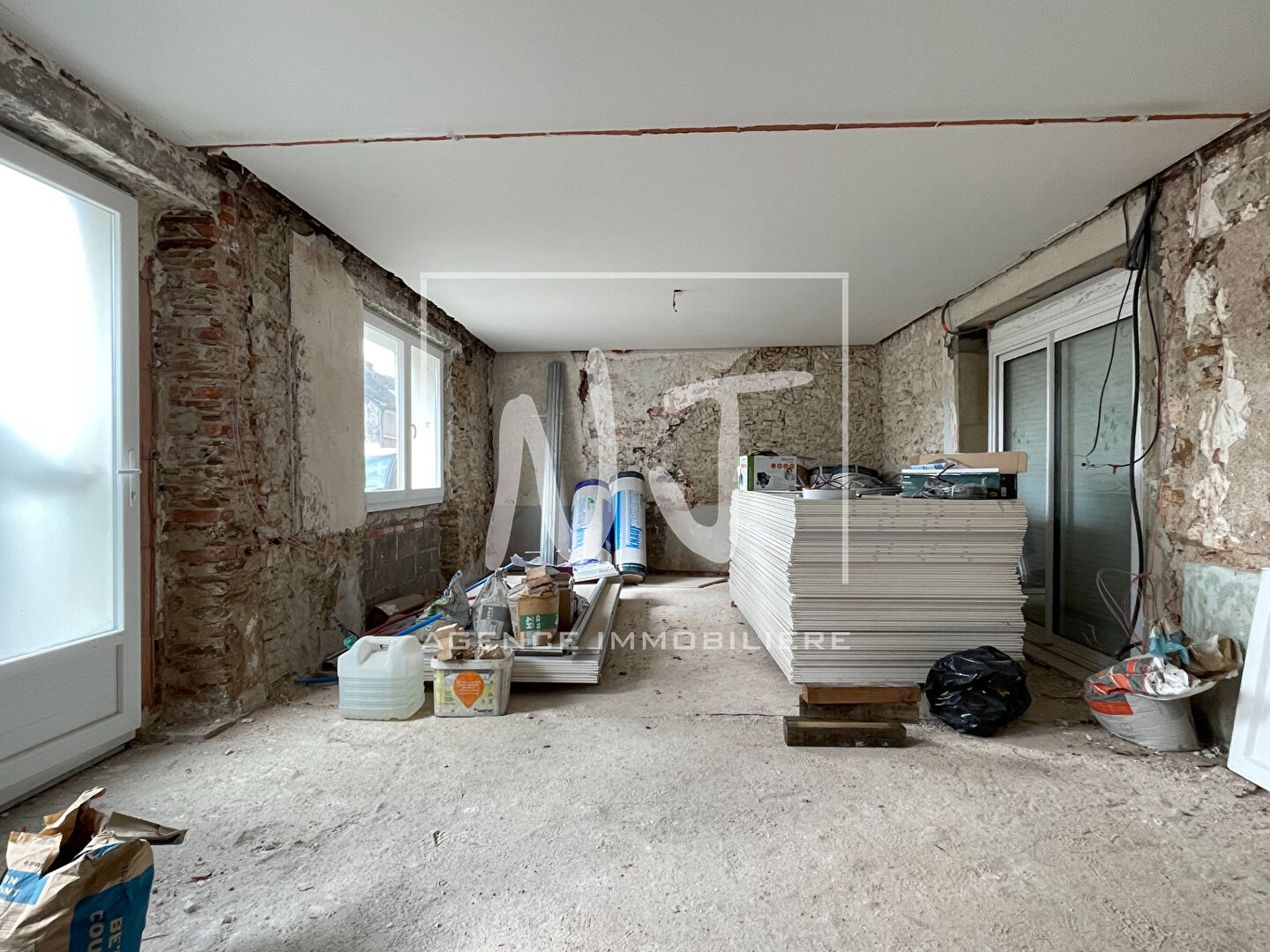 Photo IDEAL INVESTISSEUR Maison en pierre  La Cornuaille image 2/6