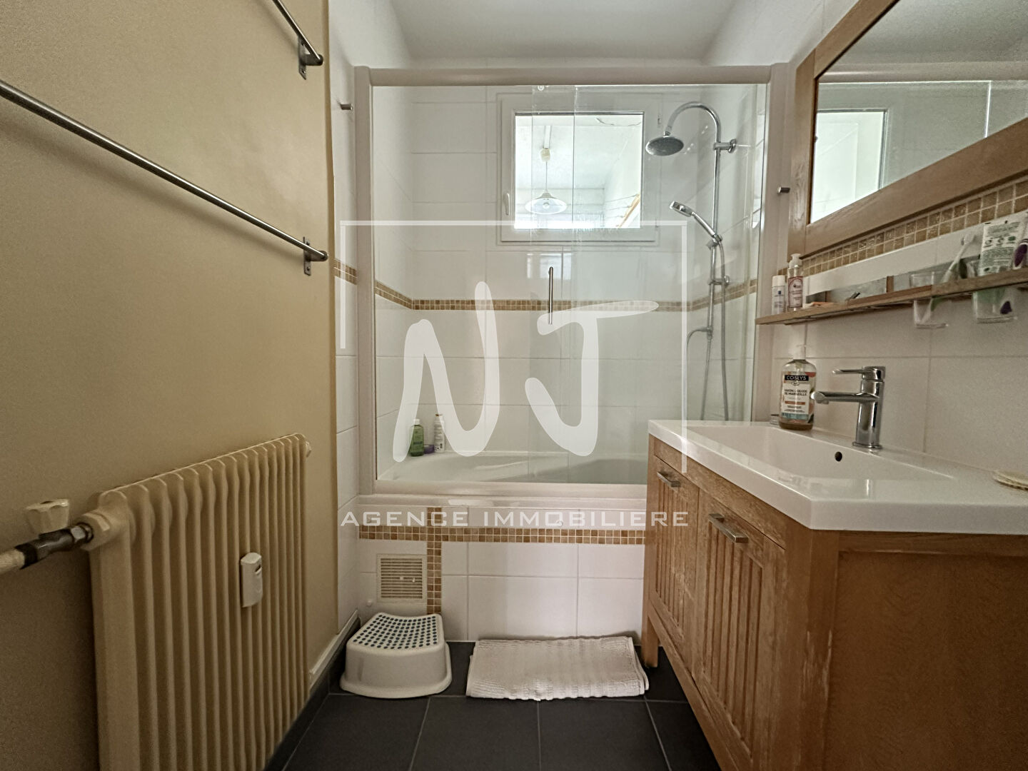 Photo APPARTEMENT  proche place Bichon et moins de 15 min à pied du CHU image 4/5