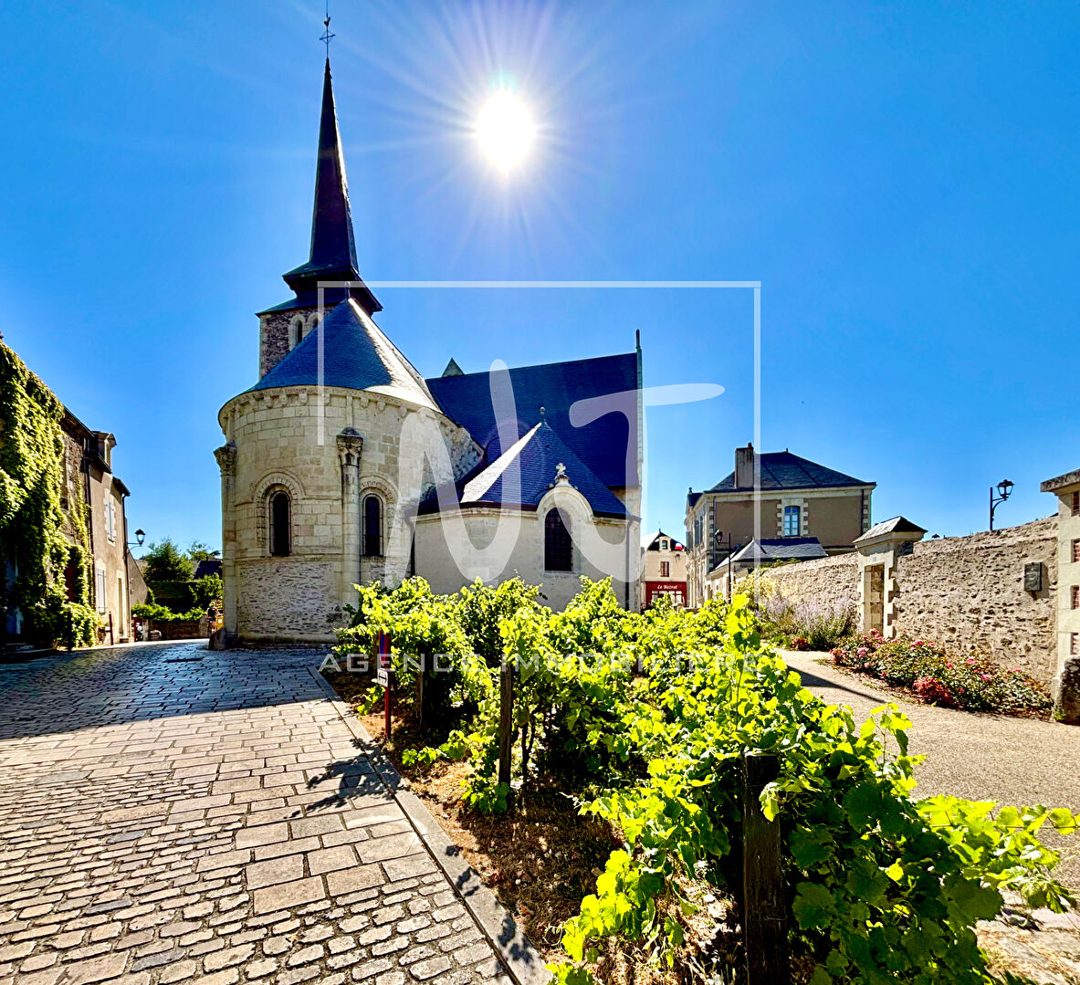 Maison de charme au coeur de Savennières, dans un cadre historique exceptionnel