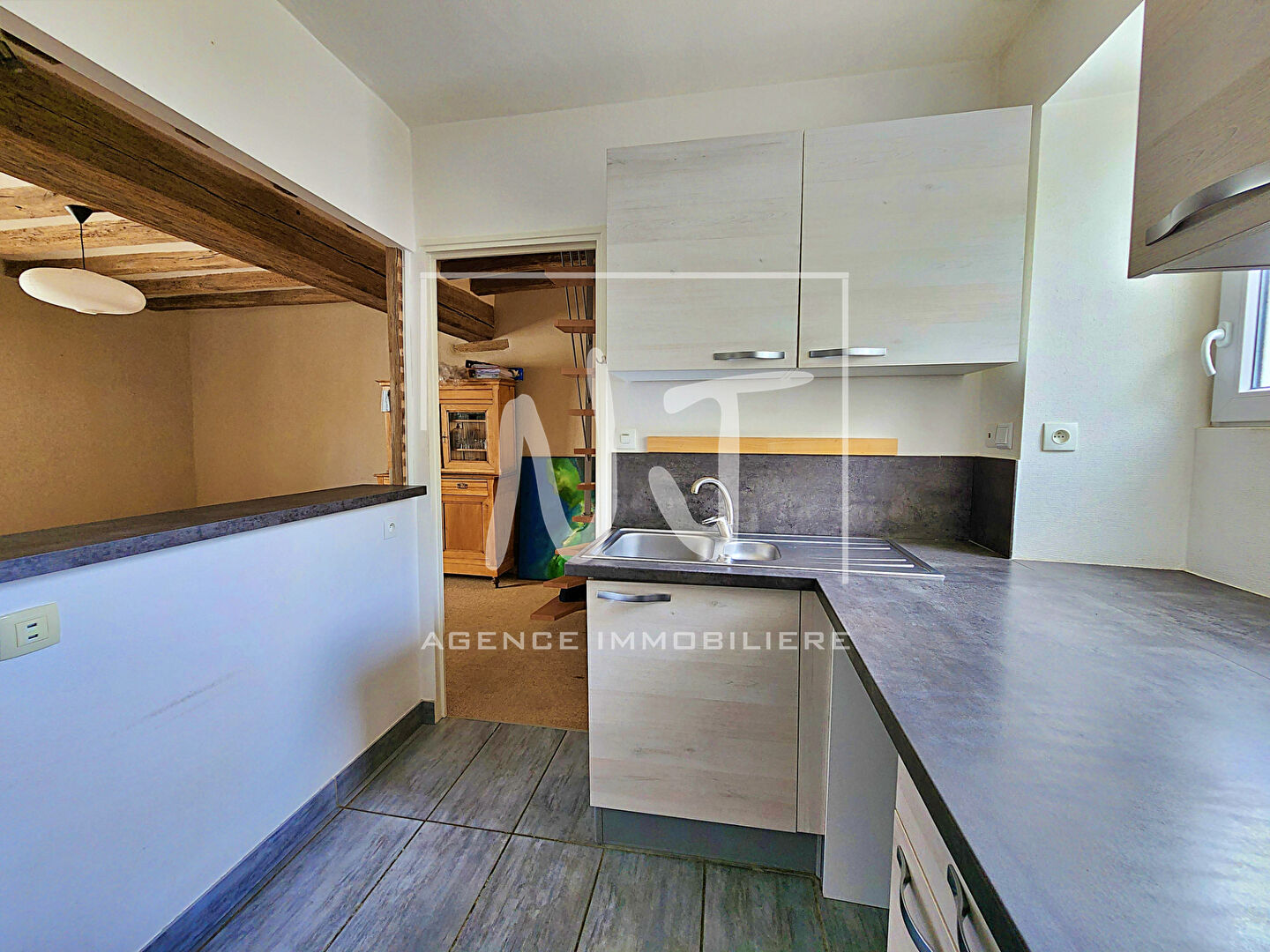 Photo Appartement triplex 105 m² AVRILLE CENTRE image 4/6