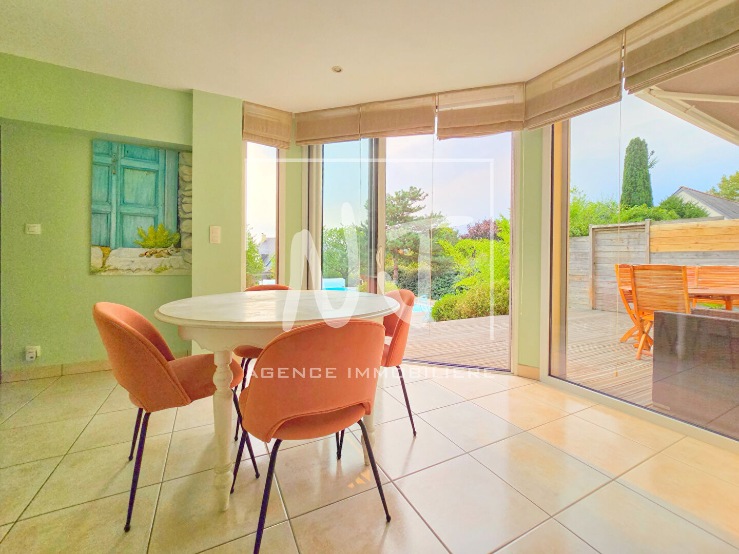 Photo Maison familiale avec piscine 5 chambres + bureau , sous-sol à Bouchemaine image 4/6