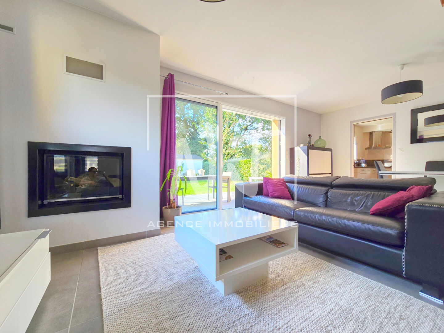 Maison 4 chambres BOUCHEMAINE / PRUNIERS, jardin et garage, proche commerces et écoles