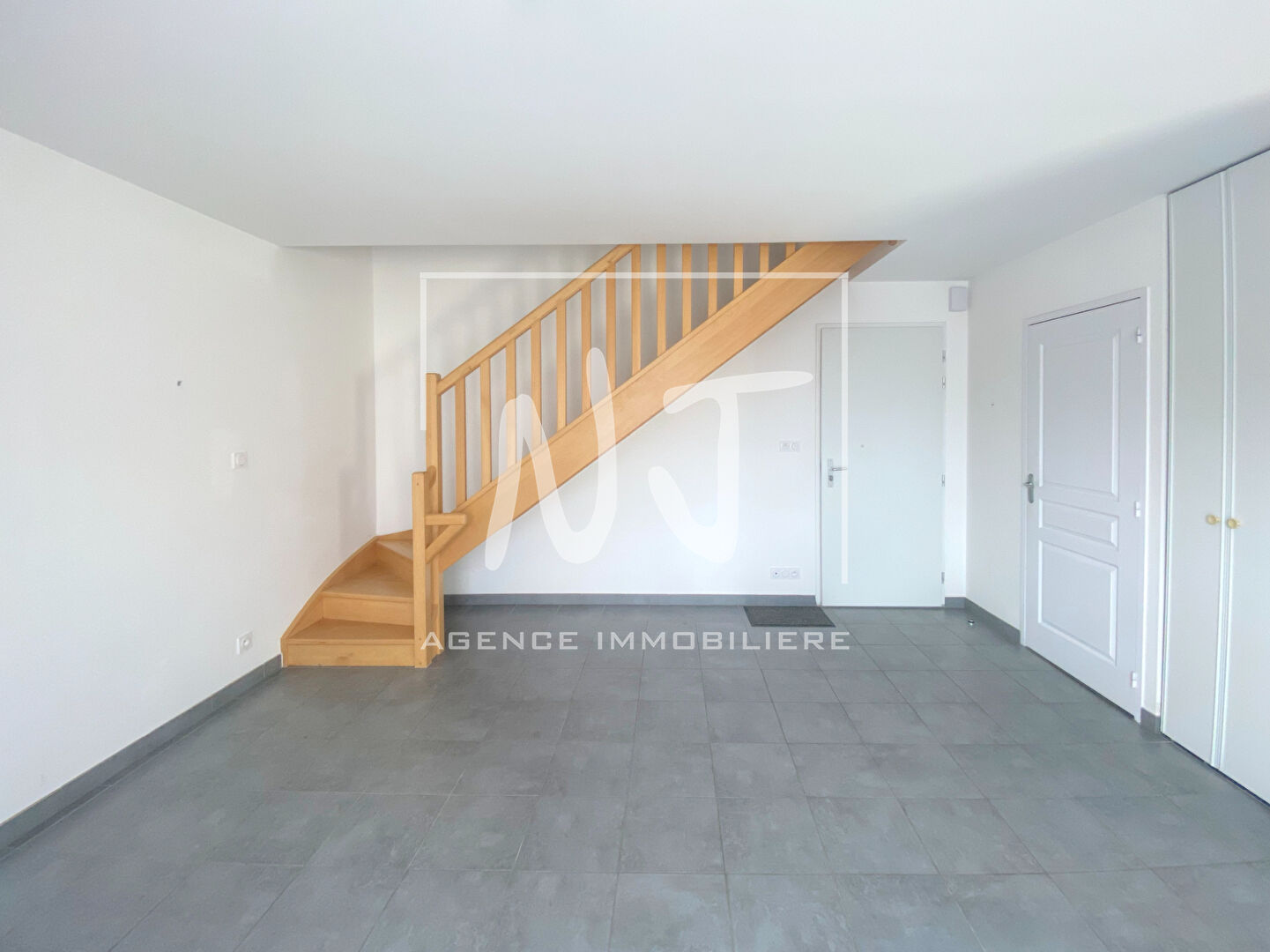 Photo Maison Trelaze avec jardin et garage image 4/6