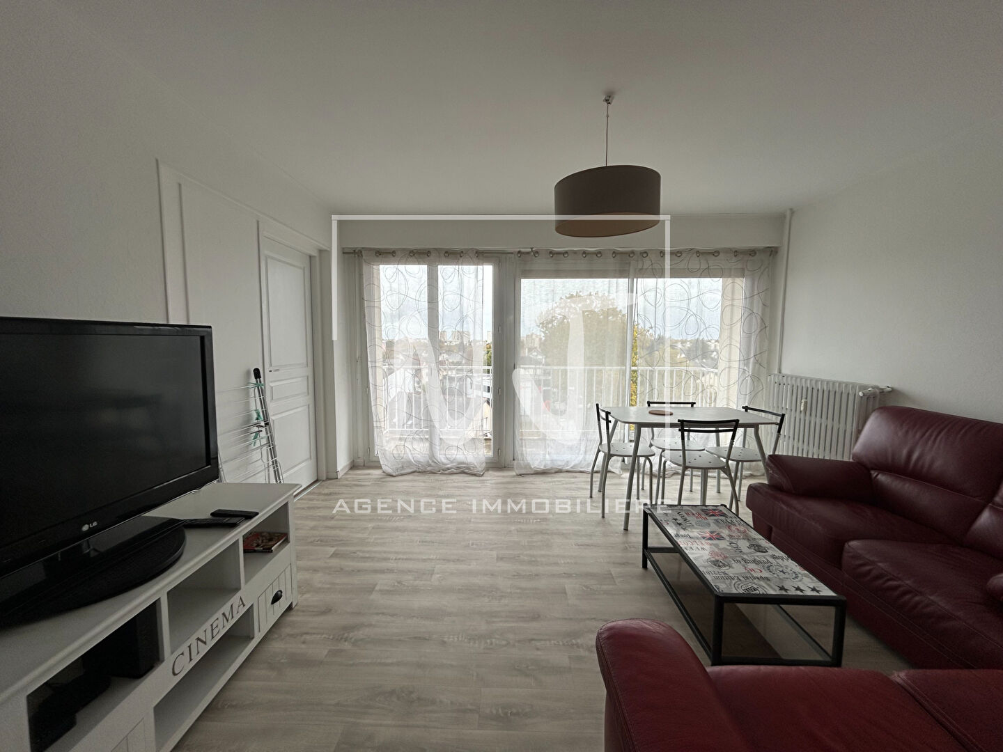 APPARTEMENT MEUBLE A LOUER – 3 CHAMBRES